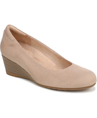 Women's Be Flex Round Toe Wedge Pumps