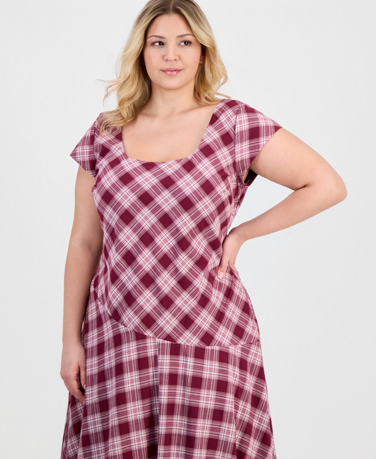 Женское платье And Now This Plus size Cotton Plaid Cami-Strap Asymmetric, цвет: Винный клетчатый — фото 2