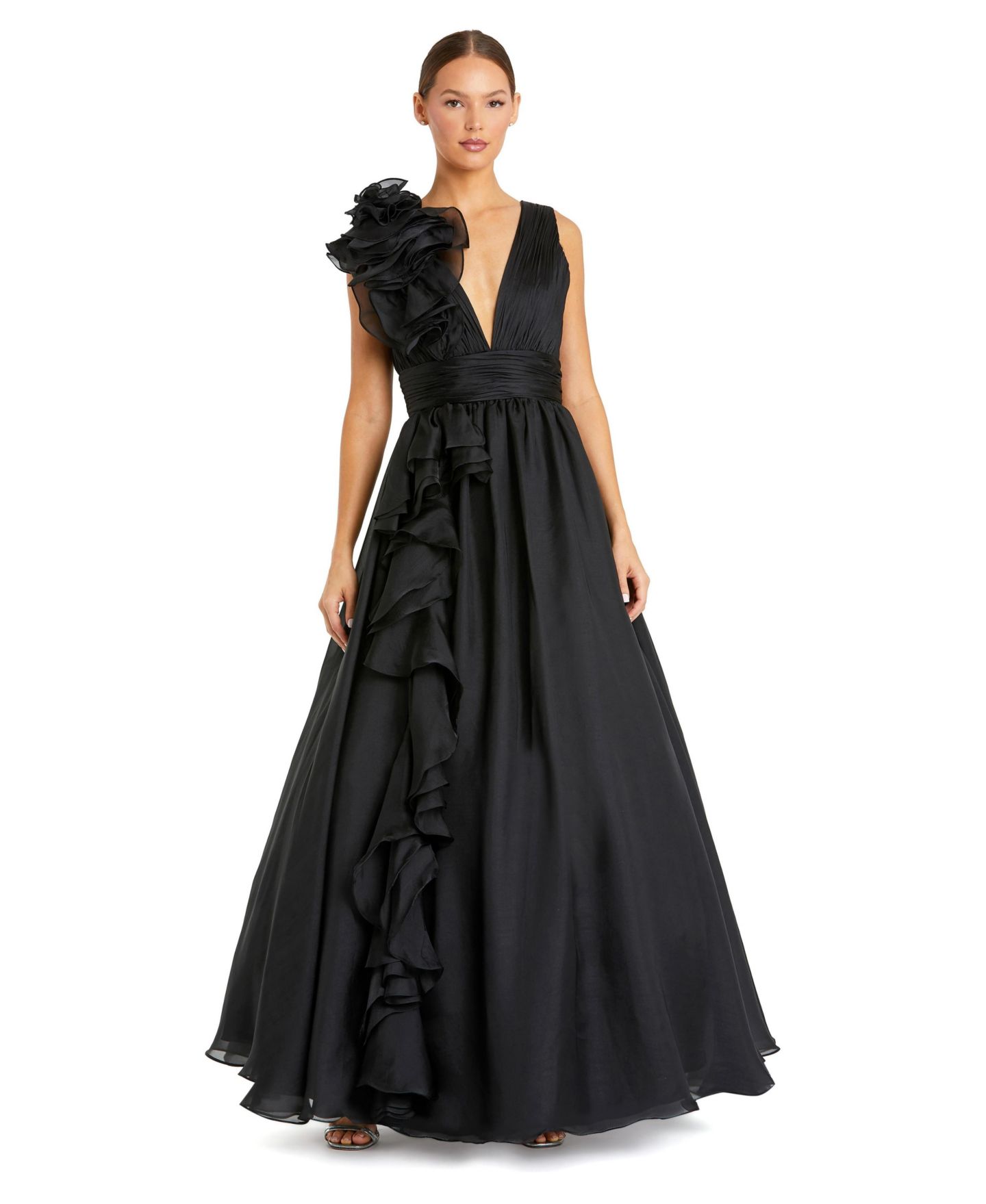 Женское платье Mac Duggal Petite Ruffle Shoulder V-Neck A-Line Evening Gown, цвет: Чёрный — фото 1