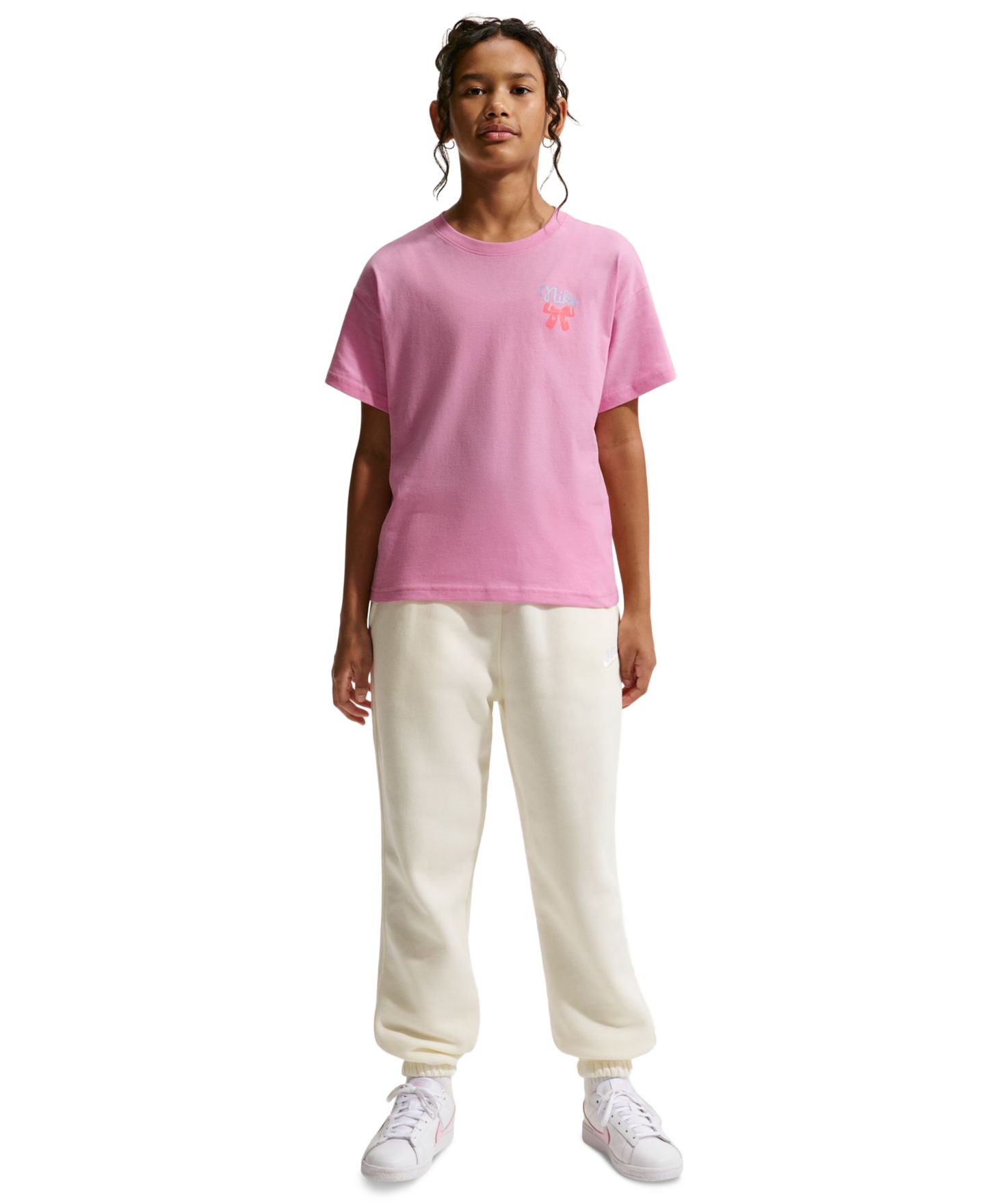 Футболка Nike Sportswear 7-16 Short-Sleeve T-Shirt для девочек, цвет: Розовый — фото 2