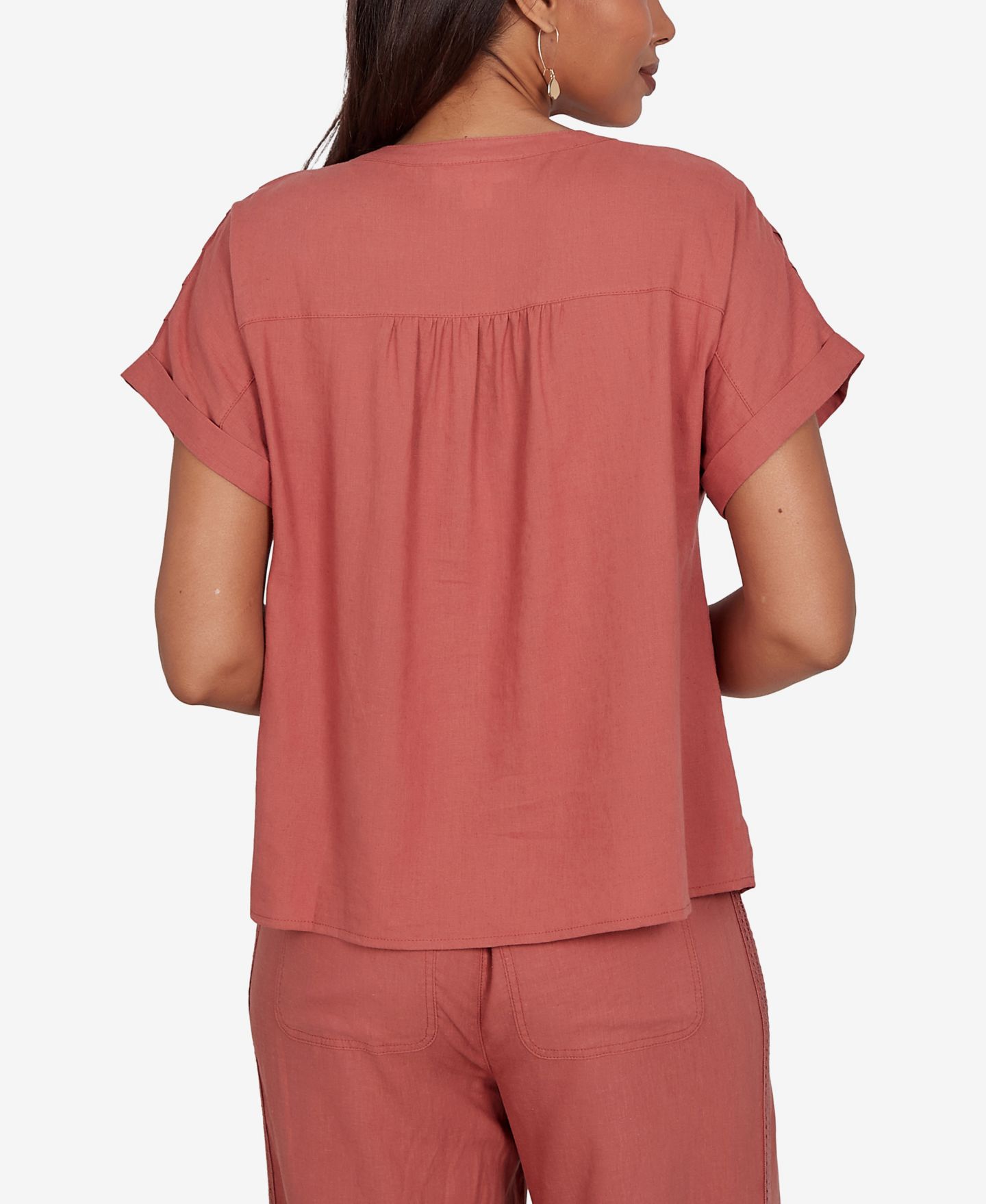 Женский топ Ruby Rd. Petite Lightweight Pleated Short-Sleeve, цвет: Terra Cotta — фото 5