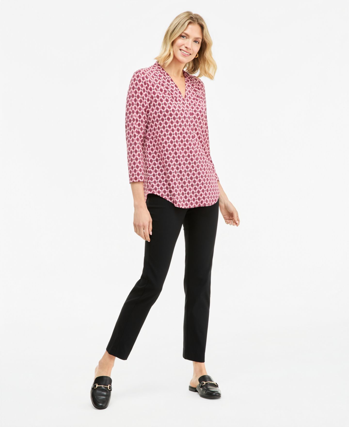 Женский топ JM Collection Printed 3/4 Sleeve V-Neck Knit Top, цвет: Вишнёвый — фото 2