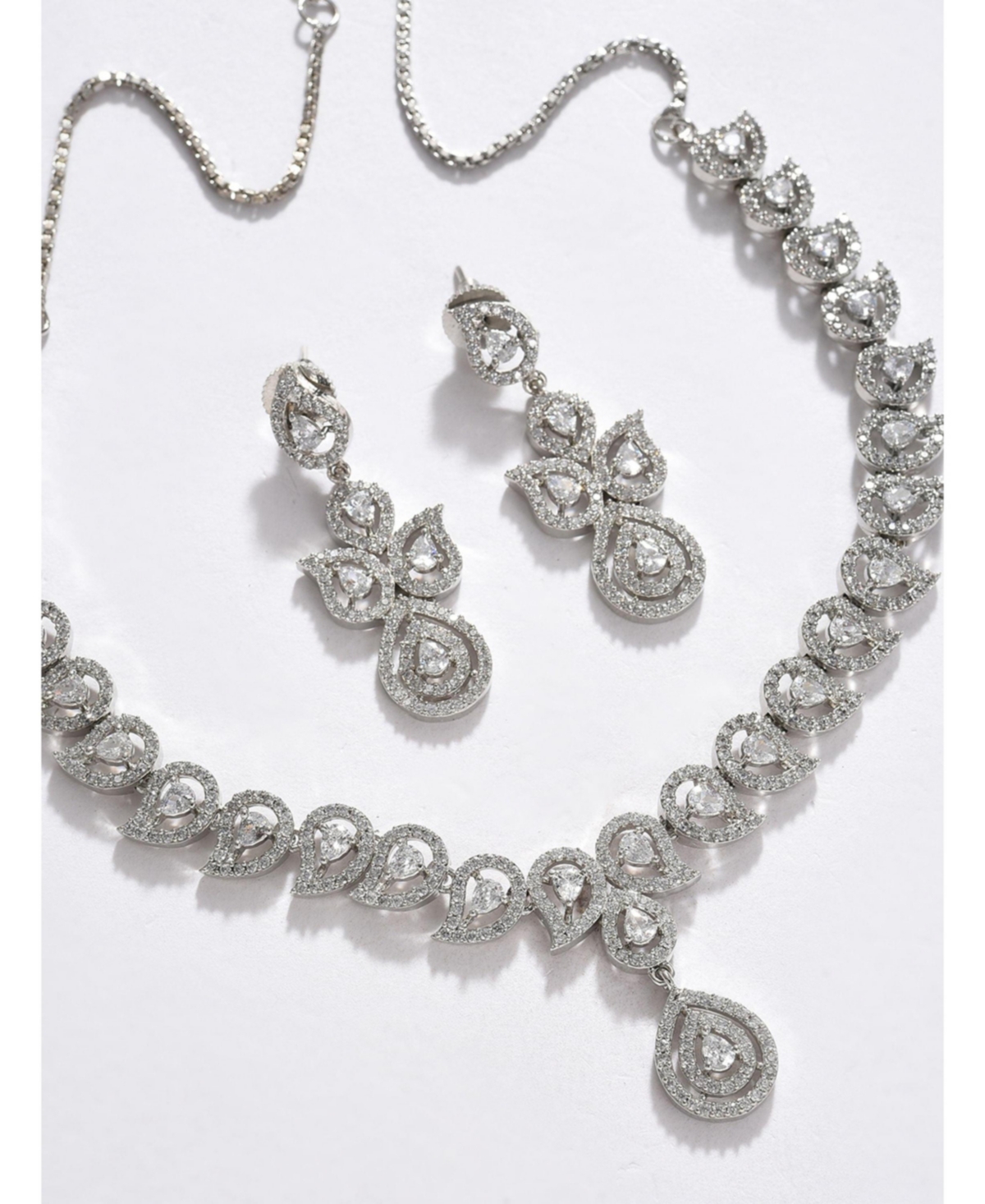 Sohi Women's Silver Toned Stone Studded Jewellery Set