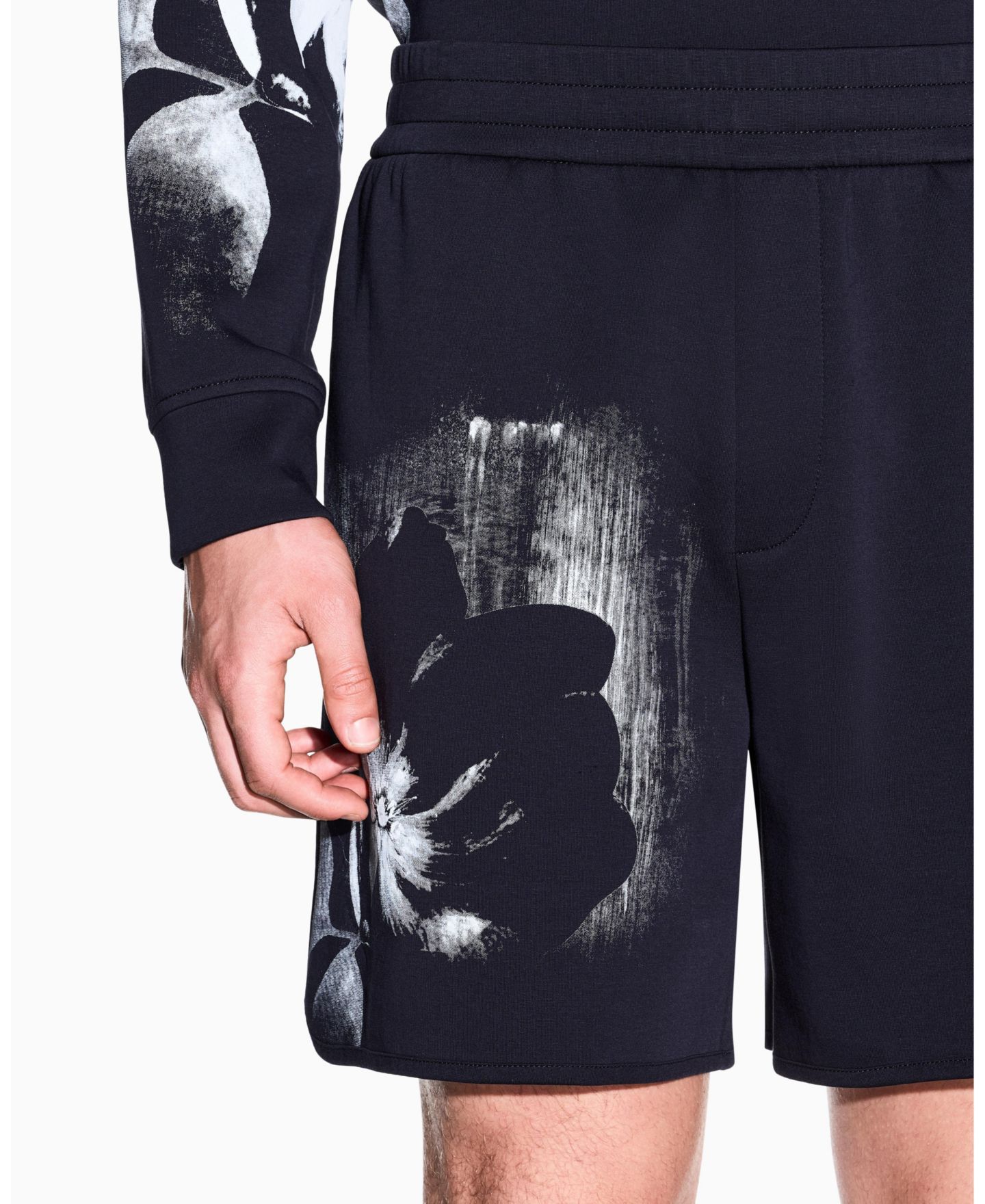 Мужские шорты A|X Armani Exchange Exposed Flower Fleece, цвет: Глубокий тёмно-синий — фото 6