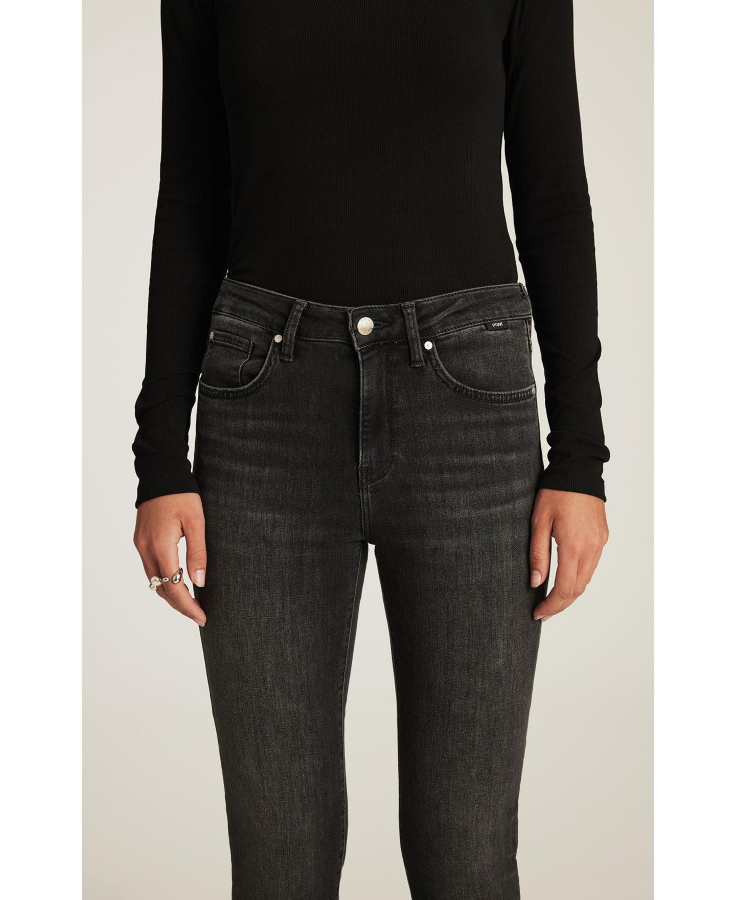 Женские джинсы Mavi Jeans Kathleen Mid Rise Slim Boyfriend, цвет: Дымчатый синий — фото 4