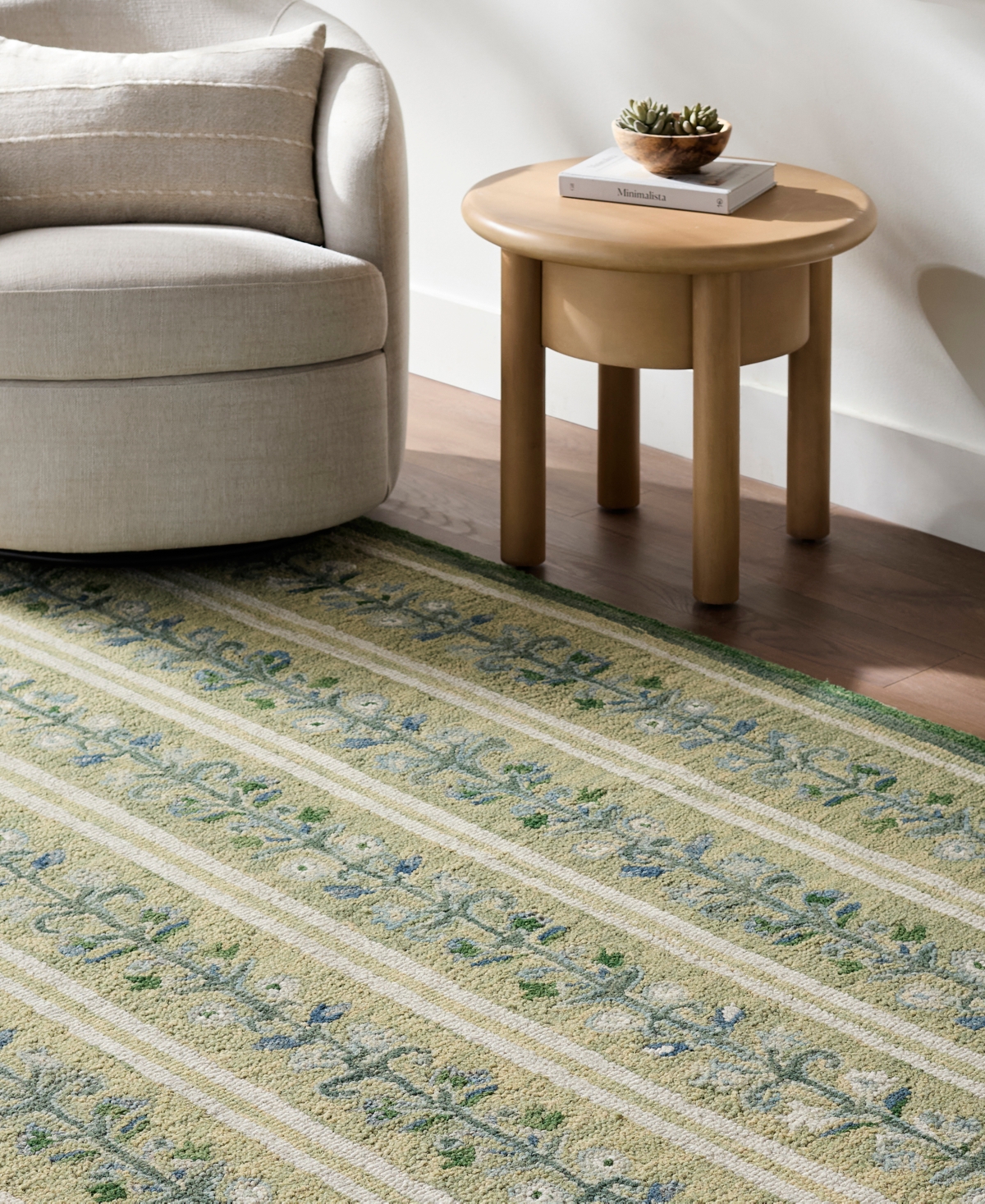Livabliss Fairfax 768472 2' x 3' Area Rug