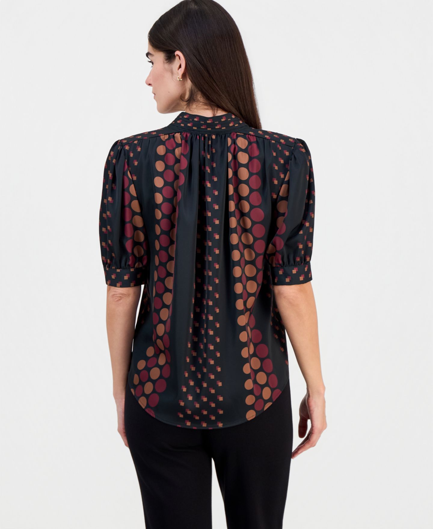 Женская блузка T Tahari Printed Split-Neck Button-Down Blouse, цвет: С принтом — фото 2