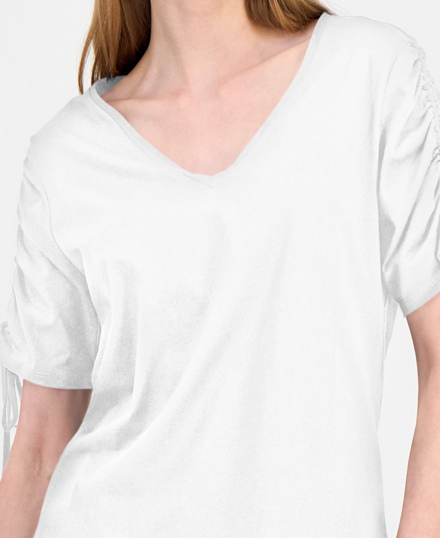 Женская футболка I.N.C. International Concepts Ruched-Sleeve V-Neck Cotton, цвет: Яркий белый — фото 2