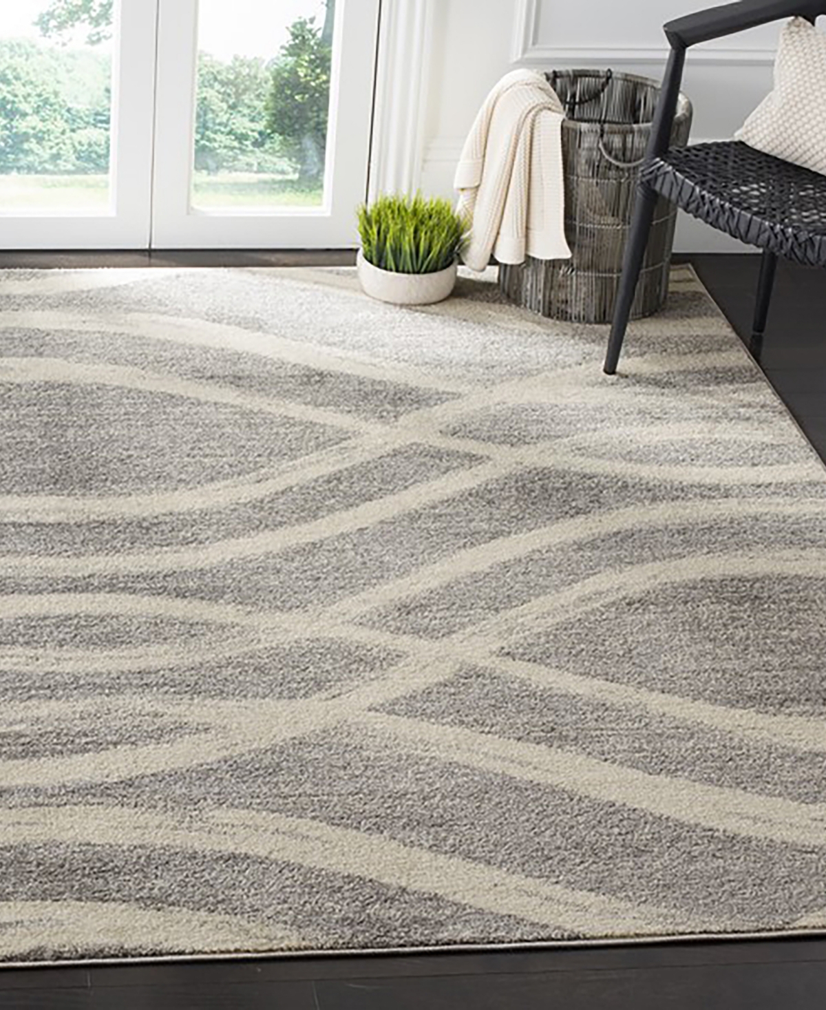 Safavieh Adirondack 125 Gray and Cream 5'1" x 7'6" Area Rug