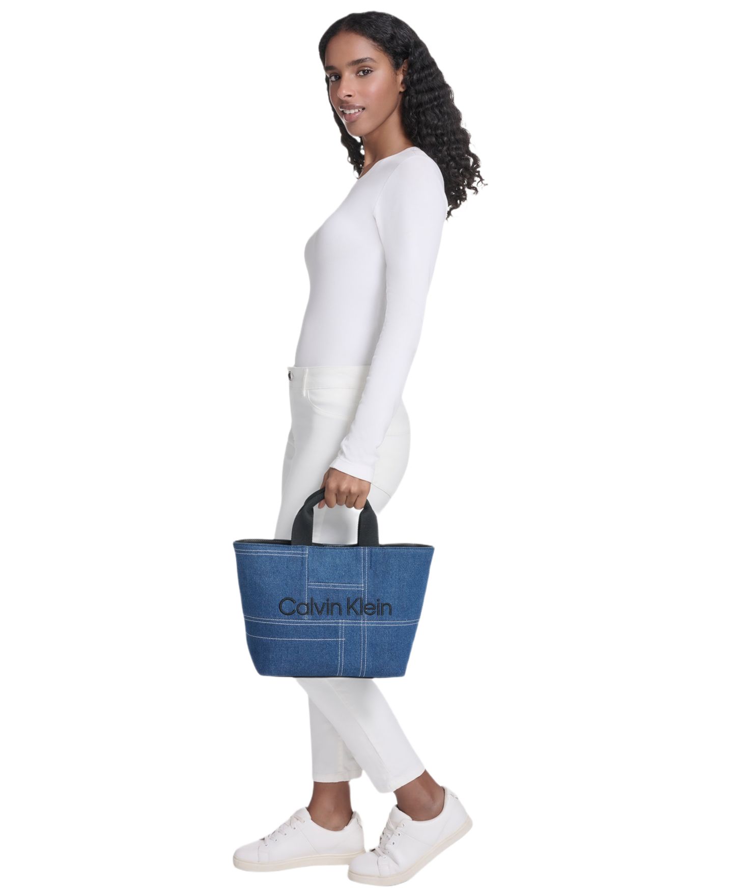 Женская сумка Calvin Klein Averil Denim Large Crossbody Handbag, цвет: Синий / Чёрный — фото 7