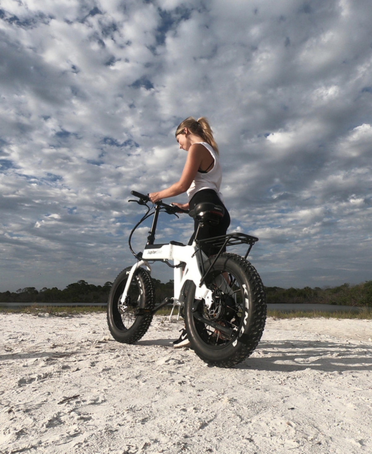JupiterBike Electric Bikes Defiant Rear Cargo Rack