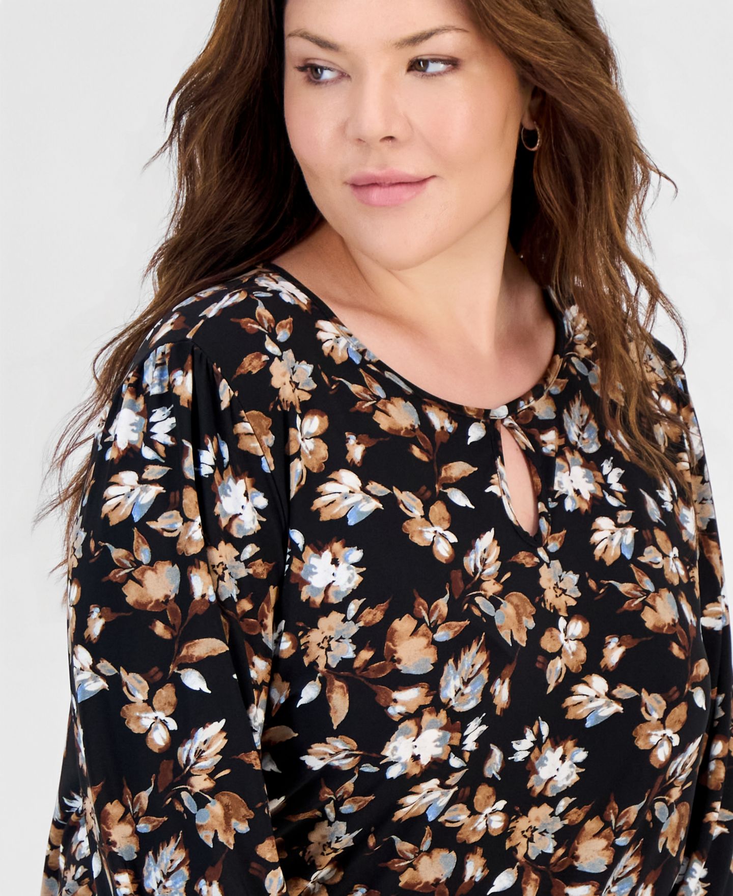 Женский топ Anne Klein Essentials Plus Size Keyhole-Neck Long-Sleeve Knit Top, цвет: Чёрный разноцветный — фото 2