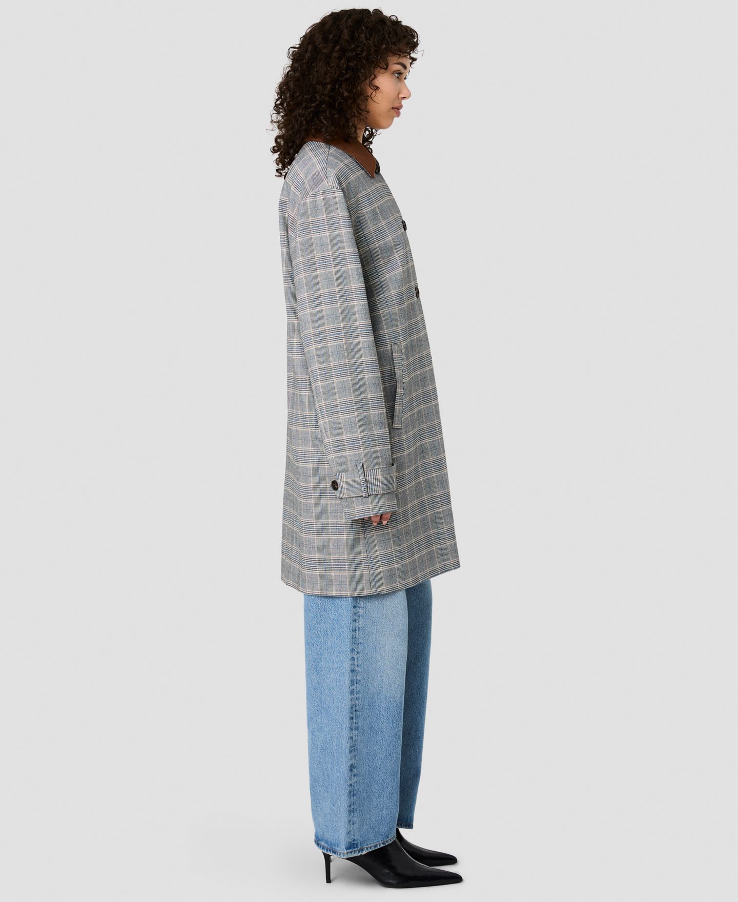 Женская куртка French Connection Collared Relaxed Oversized Midi, цвет: Чёрный / Синий разноцветный клетчатый — фото 4