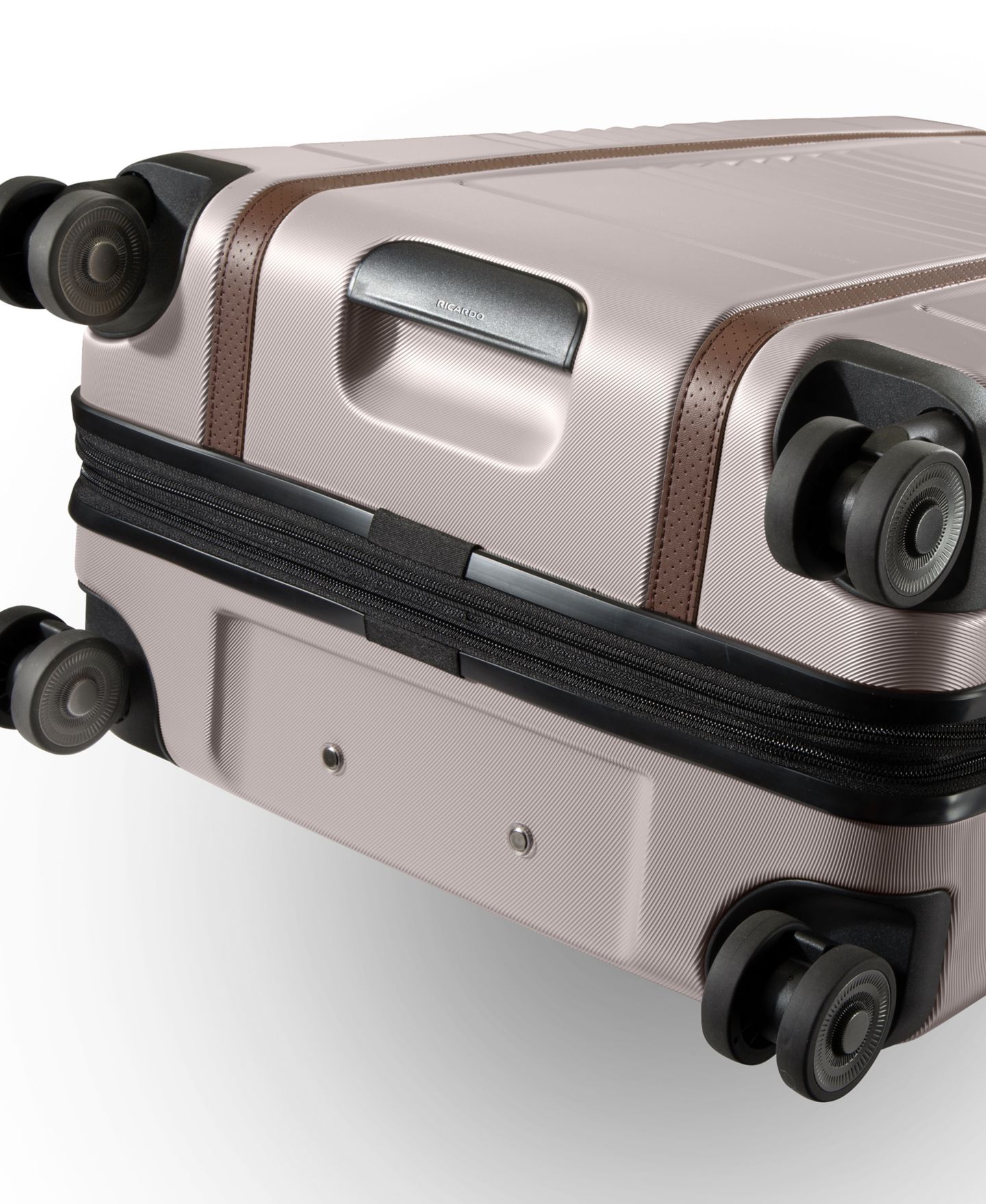 Чемодан Ricardo Cabrillo 4.0 Medium Check-In Spinner Suitcase, цвет: Сливочный кремовый — фото 7