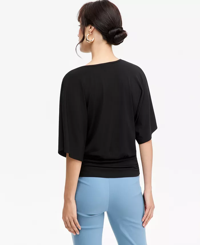 Women's Short Sleeve V-Neck Knit Top - thumbnail 2