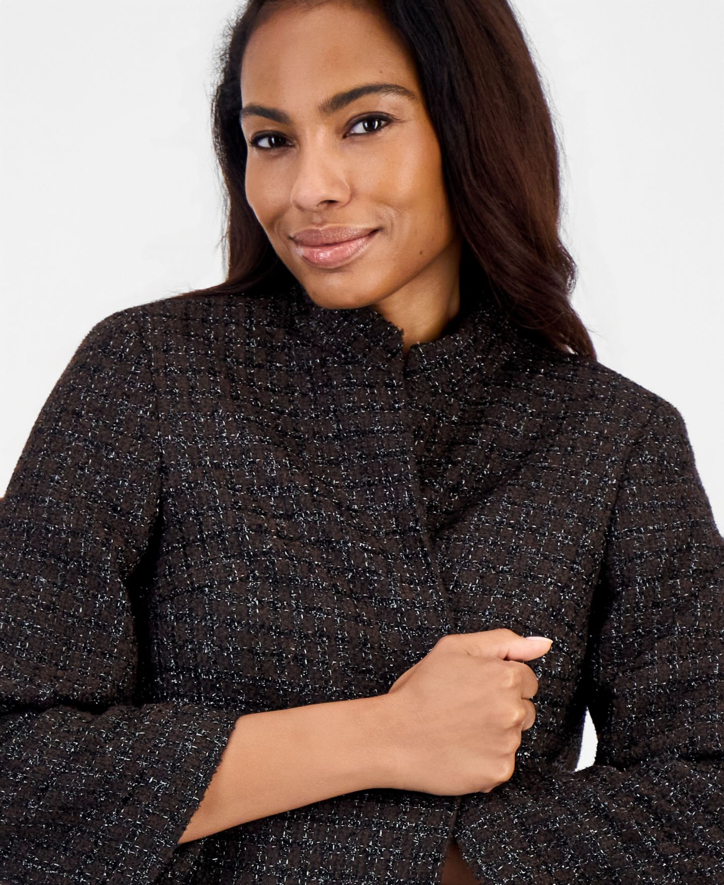 Женский кардиган Kasper Petite Stand Collar Bell-Sleeve Cropped Cardigan, цвет: Шоколадный / Чёрный — фото 4