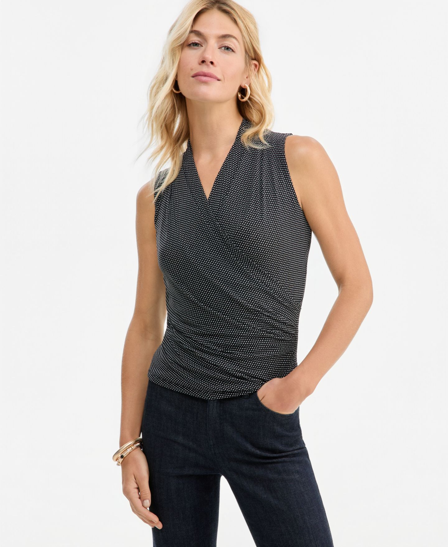 Женский топ I.N.C. International Concepts Ruched Mesh V-Neck Surplice Tank, цвет: Чёрный — фото 1