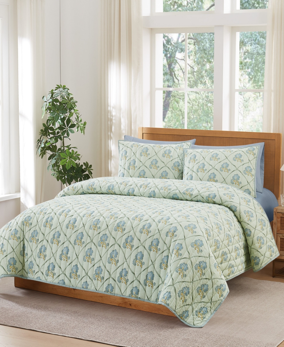 Brooklyn Loom Olivia Floral 2-Piece Quilt Set, Twin/Twin Xl