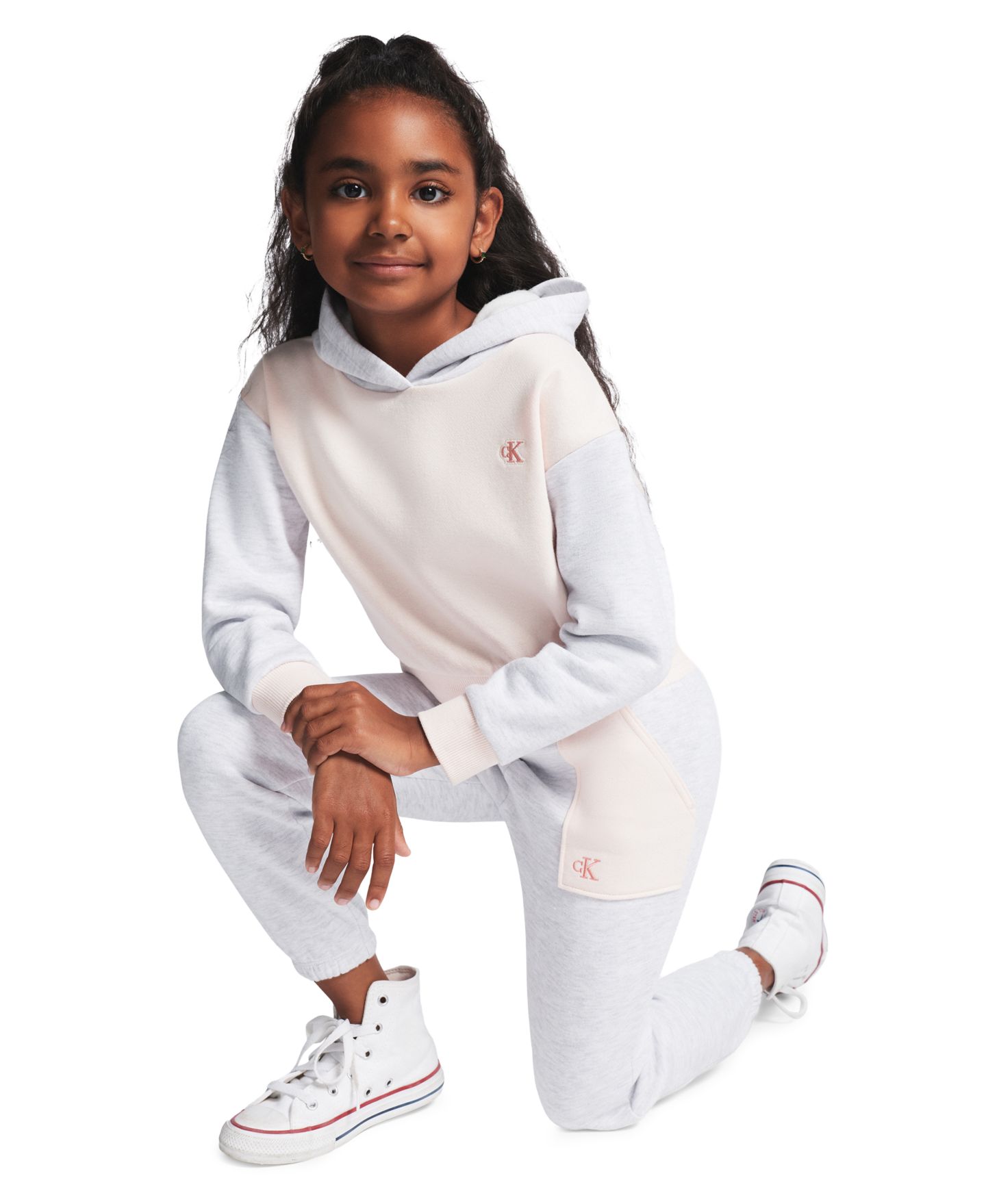Комплект Calvin Klein Color-Block Hoodie and Joggers, 2-Piece Set для девочек, цвет: Розовый / Серый — фото 3