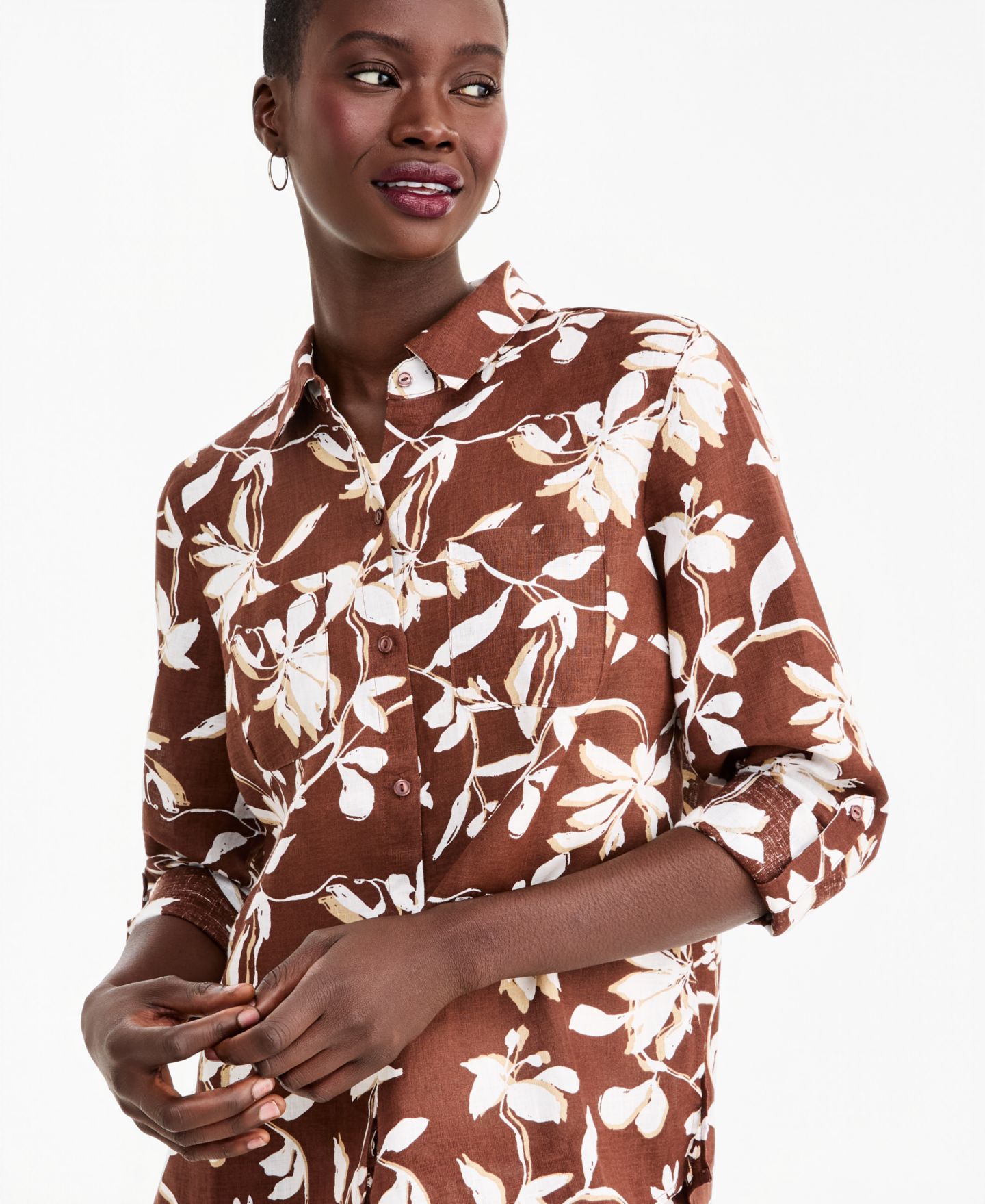 Женский топ Charter Club Petite Linen Floral-Print 3/4-Sleeve with Roll Tabs Top, цвет: Белый пальмовый с принтом — фото 2