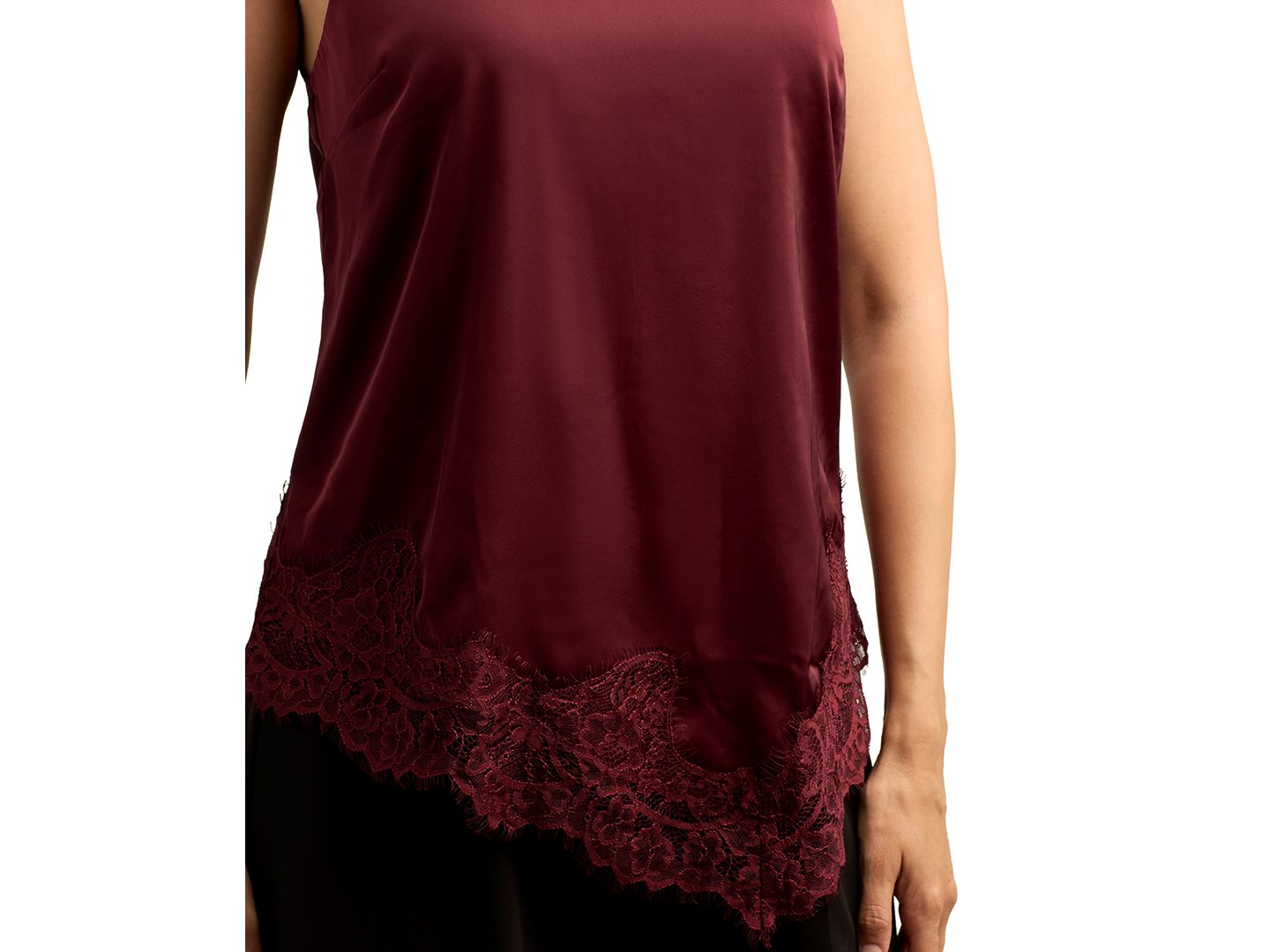 Женский топ BCX Juniors' Stretch Satin Halter Sleeveless Top, цвет: Мерло — фото 3