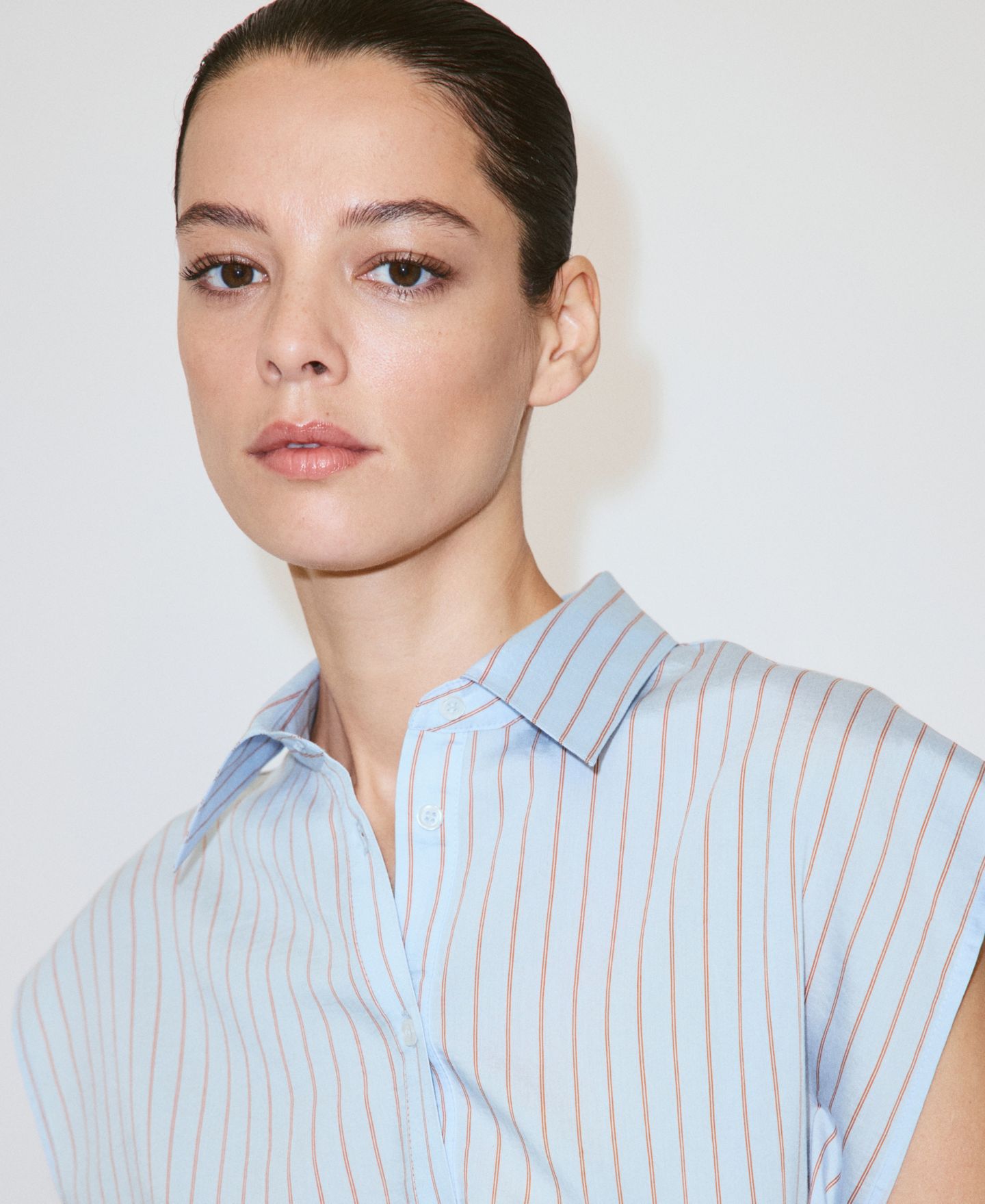 Женская рубашка Mango Tie Detail Lyocell Striped, цвет: Светлый пастельный синий — фото 5