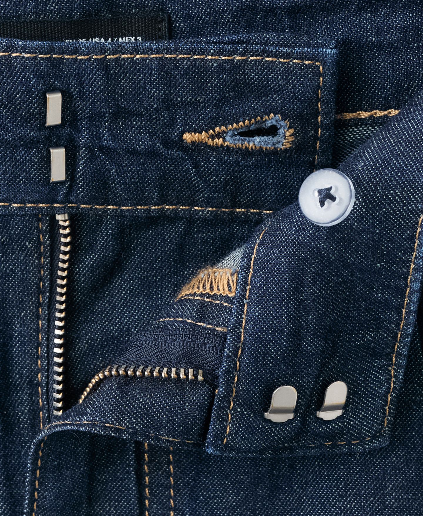 Женские шорты Mango Mid-Rise Pleats Denim Bermuda, цвет: Синий — фото 2