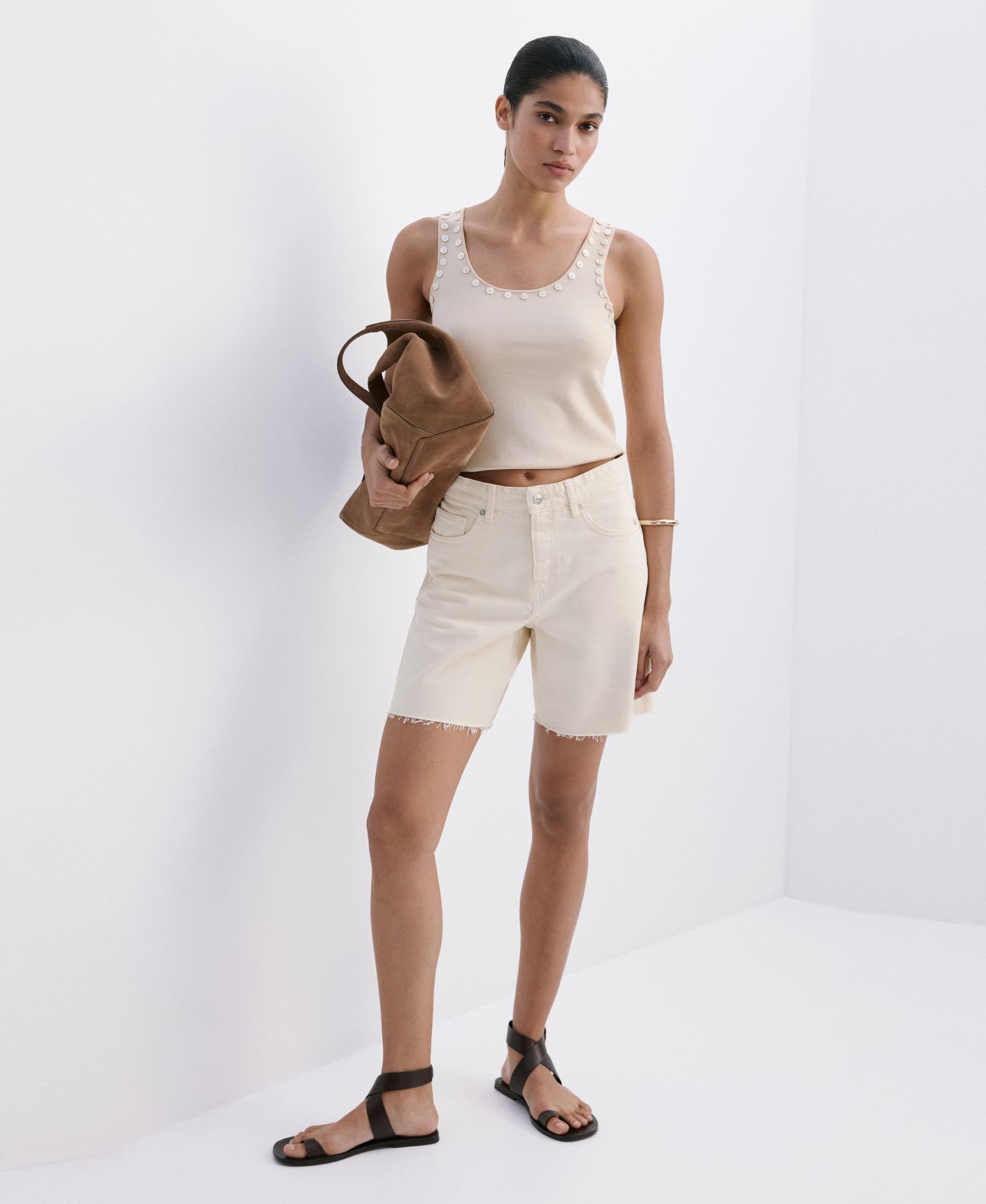 Женские шорты MANGO Straight Low-Rise Denim Bermuda, цвет: Светлый бежевый — фото 7