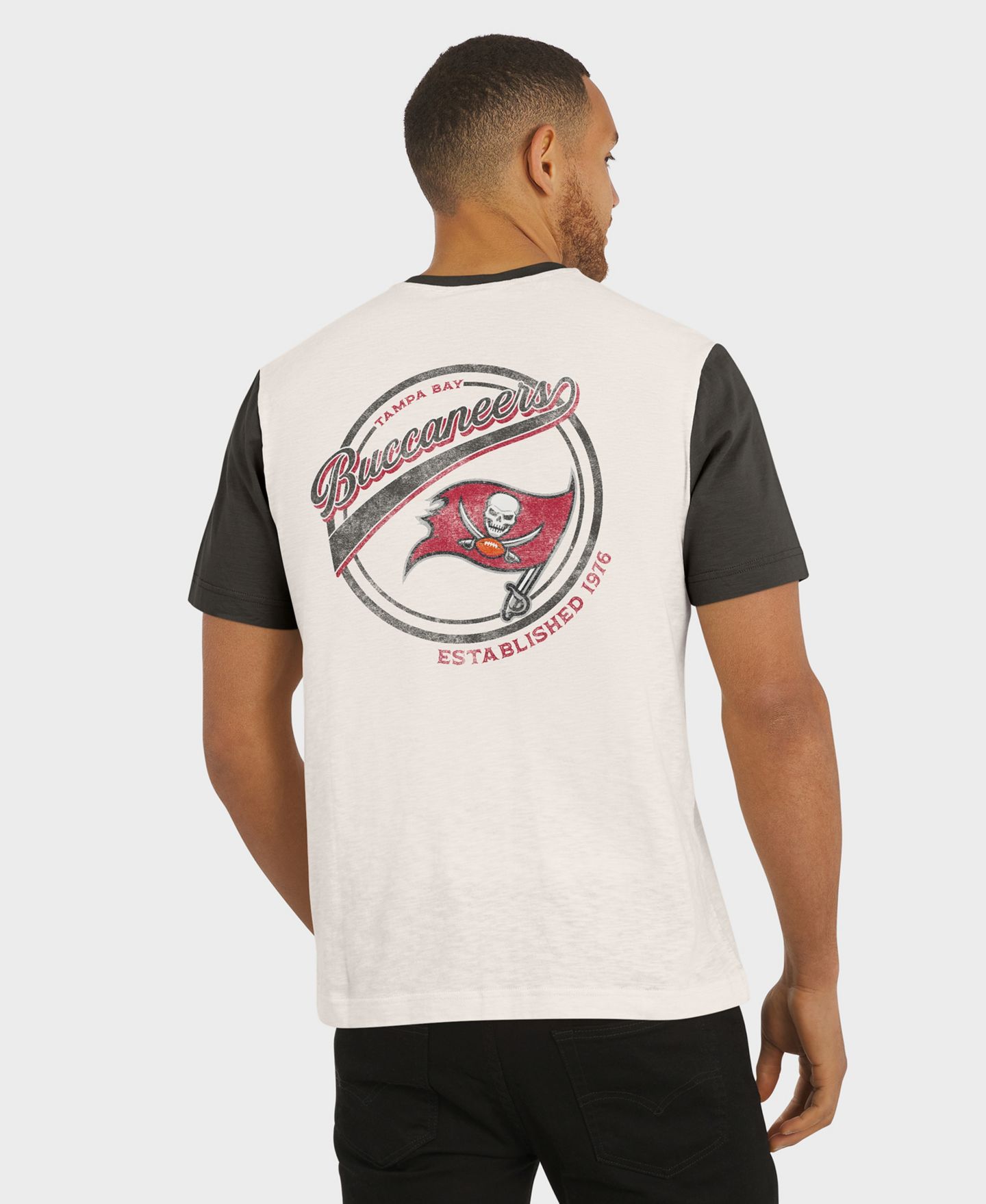 Мужская футболка Darius Rucker Collection By Fanatics Darius Rucker Collection by Cream Tampa Bay Buccaneers Henley Color Block Slub Pocket — фото 2