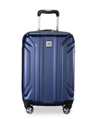 Nimbus 5.0 Carry-On Spinner Suitcase