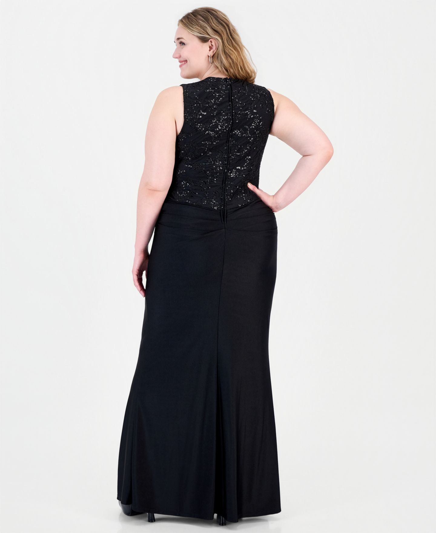 Женское платье City Studios Plus Size Sleeveless V-Neck Sequin Gown, цвет: Чёрный — фото 2