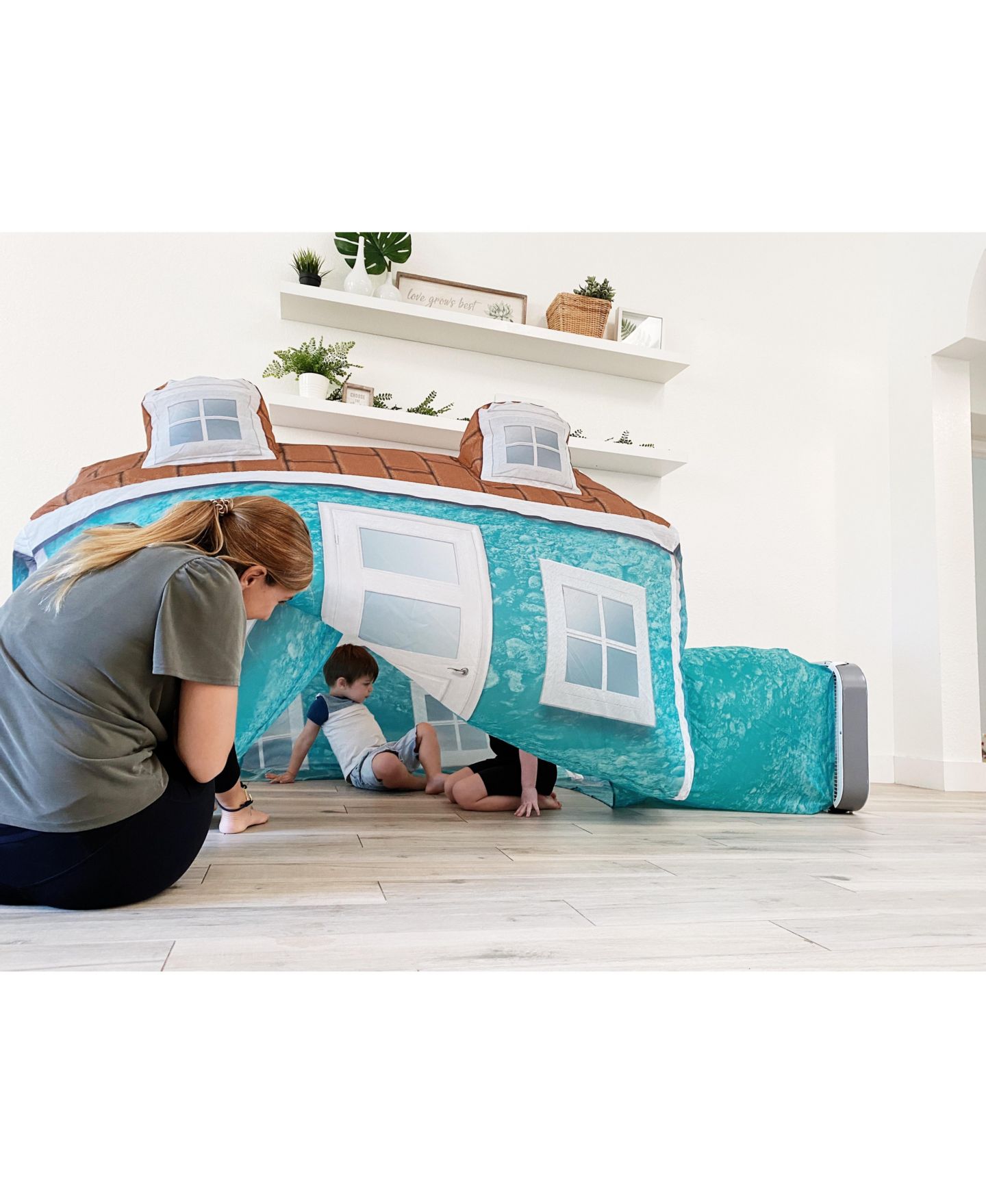 Детская игрушка AIR FORT Quick-Inflate Play Tent, Ages 3+, цвет: Cabin — фото 6