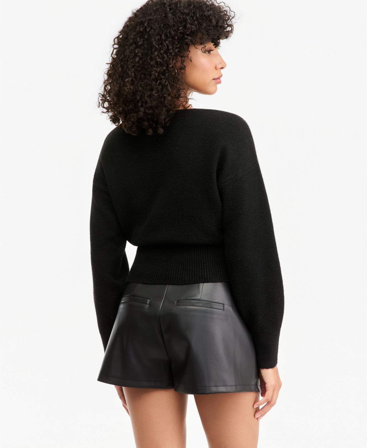 Женский свитер Bar III Sculpted Surplice Long-Sleeve Ribbed-Knit, цвет: Чёрный — фото 4