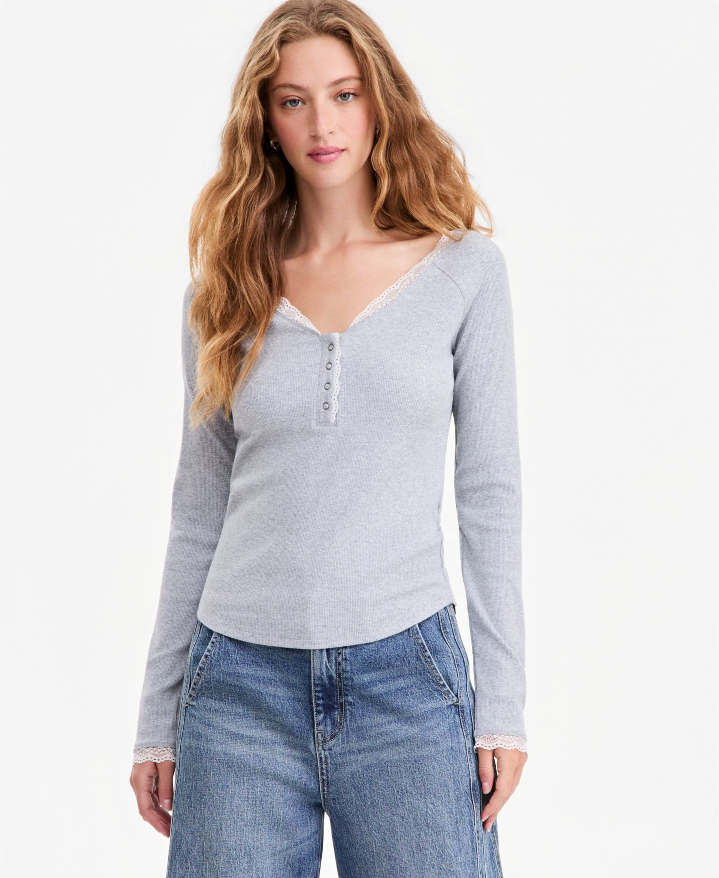 Женский топ And Now This Henley Long-Sleeve V-Neck Lace Trim Top, цвет: Меланжевый серый — фото 1