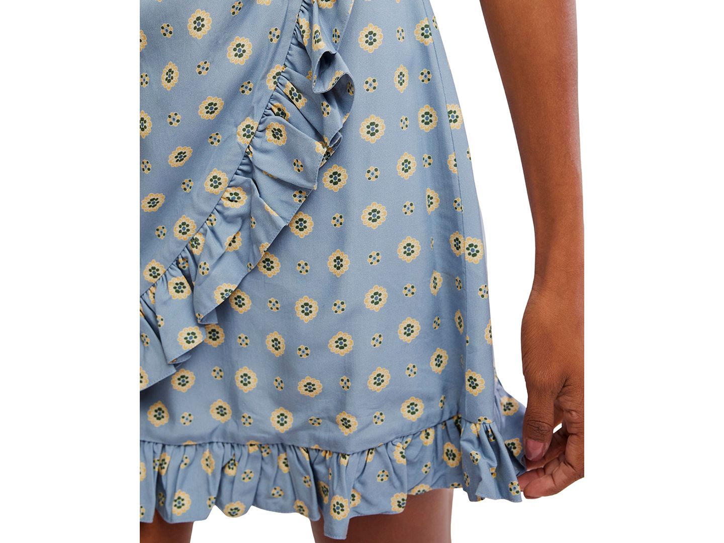 Женское платье Free People Wrap Mini Ruffle, цвет: Небесно-голубой комбинированный — фото 4