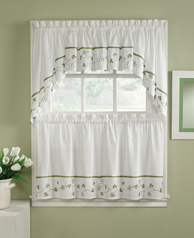 CHF Clover Valance, Swag and Tier Pair Collection