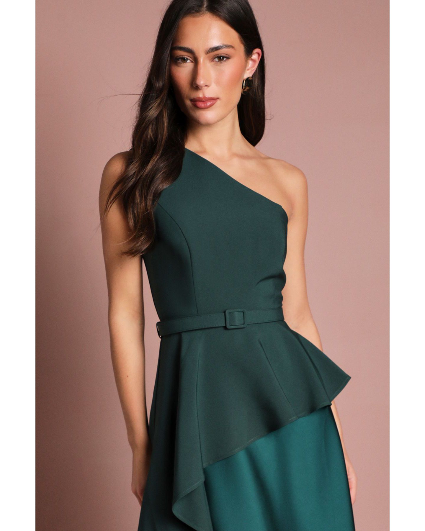Женское платье Coast One-Shoulder Satin Maxi, цвет: Изумрудный — фото 4
