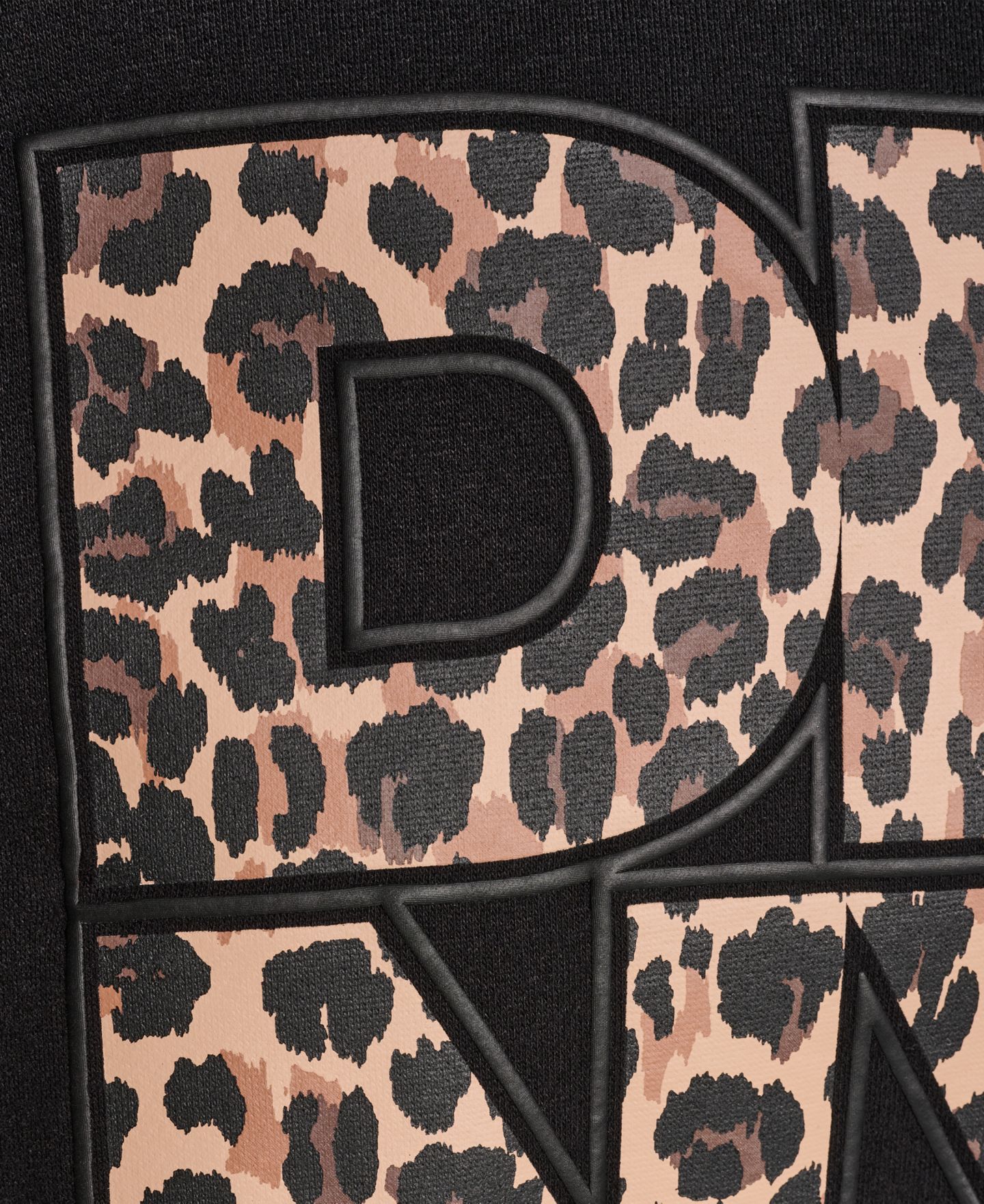 Женский свитшот DKNY Sport Stacked Puff Outline Graphic Crewneck Pullover, цвет: Чёрный — фото 4