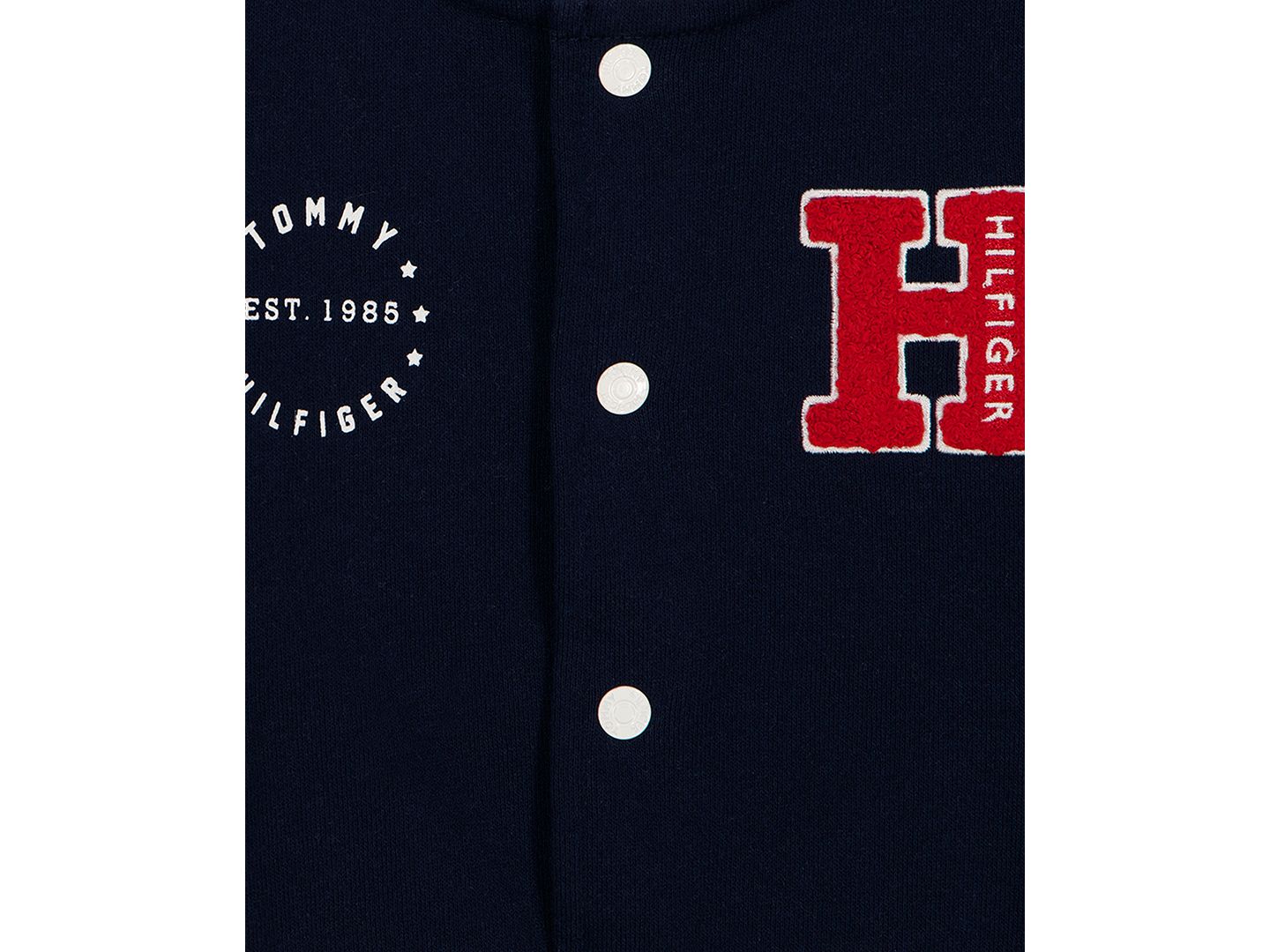 Детский комплект Tommy Hilfiger для мальчиков 2T-5T: бейсбольная куртка, футболка и брюки, цвет: Тёмно-синий / Красный — фото 7
