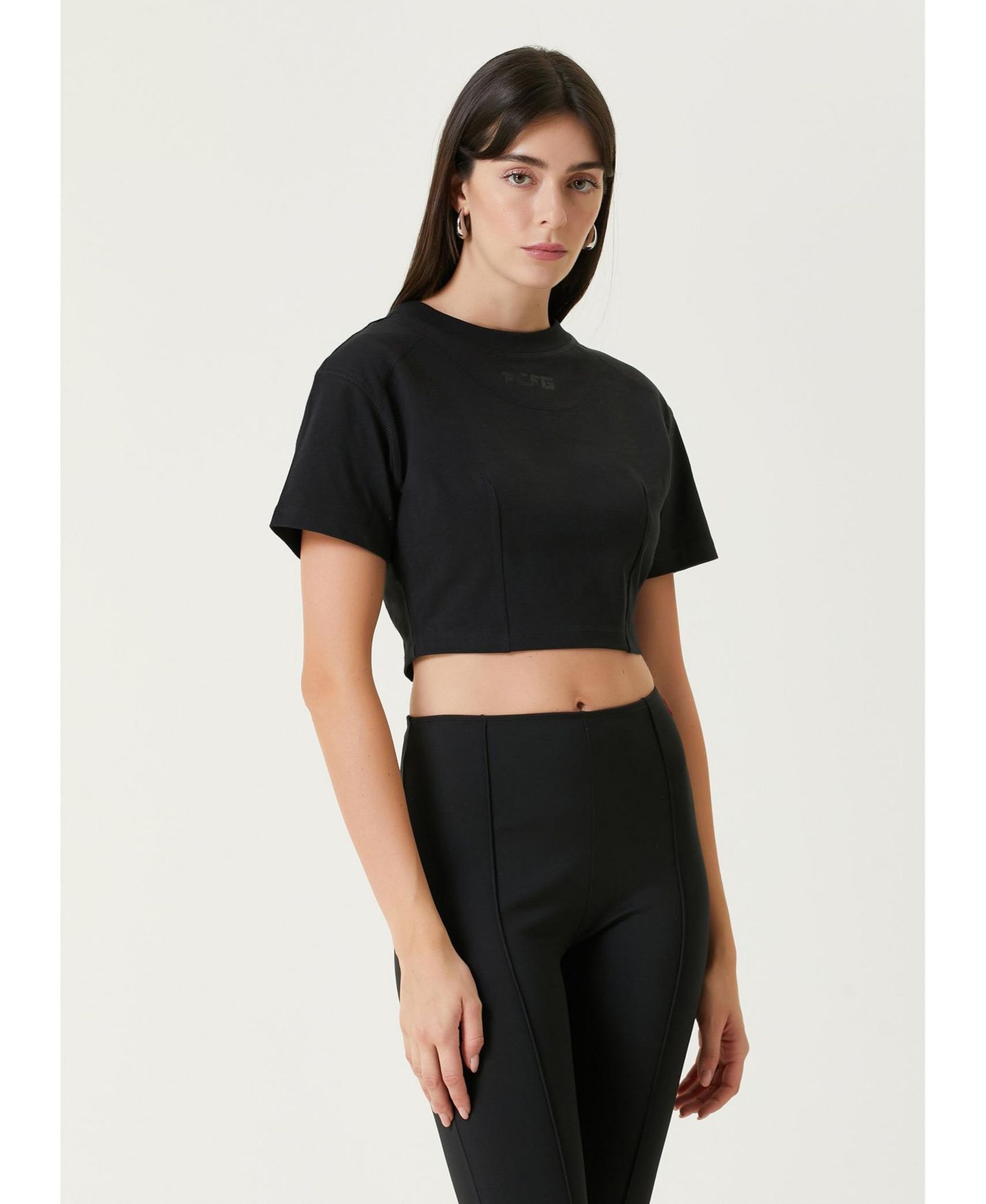 Женская футболка PCFG Free Heaven Cropped Crewneck Cotton, цвет: Угольно-чёрный — фото 6