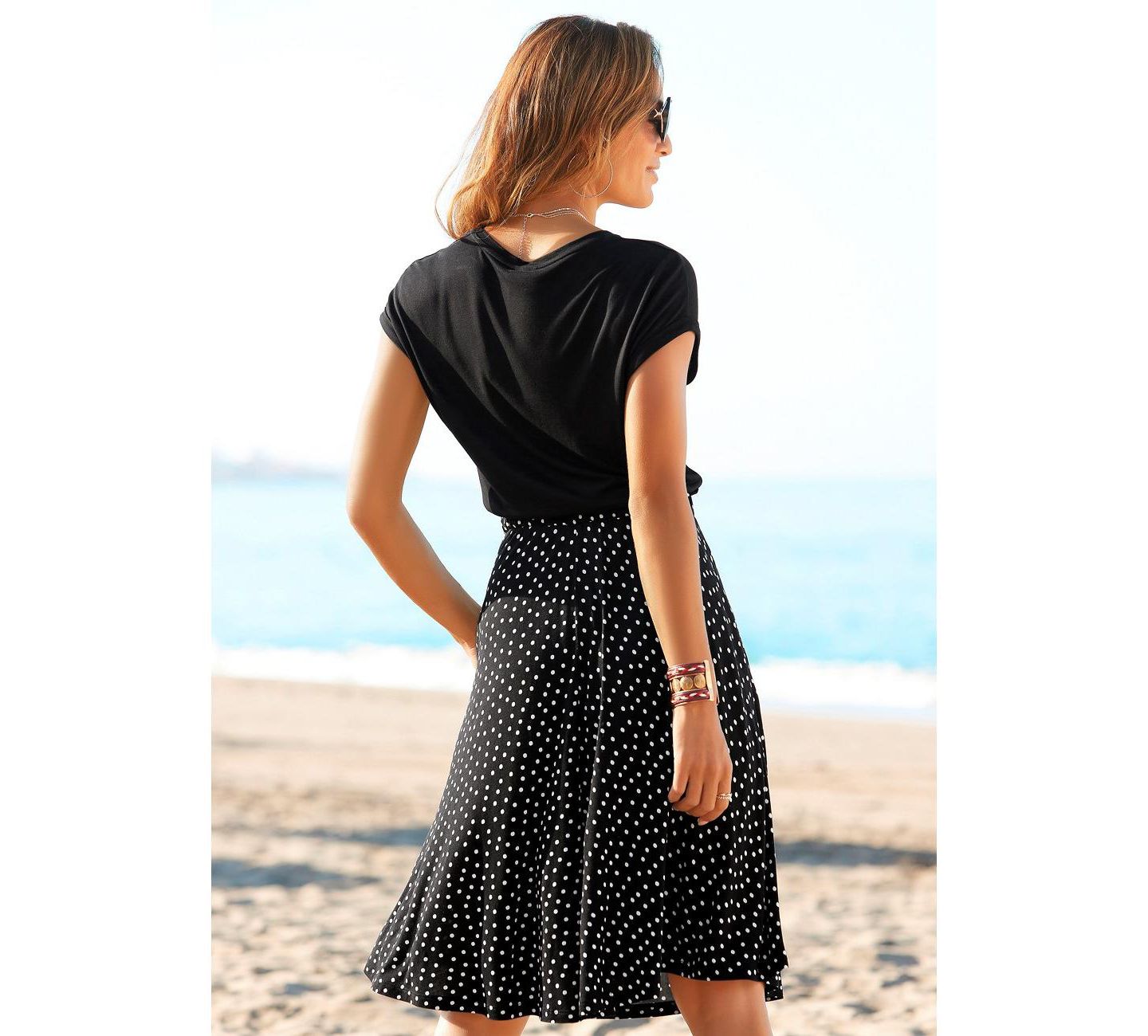 Женское платье LASCANA Viscose Polka-Dot Print 2-In-1 with Short — фото 3