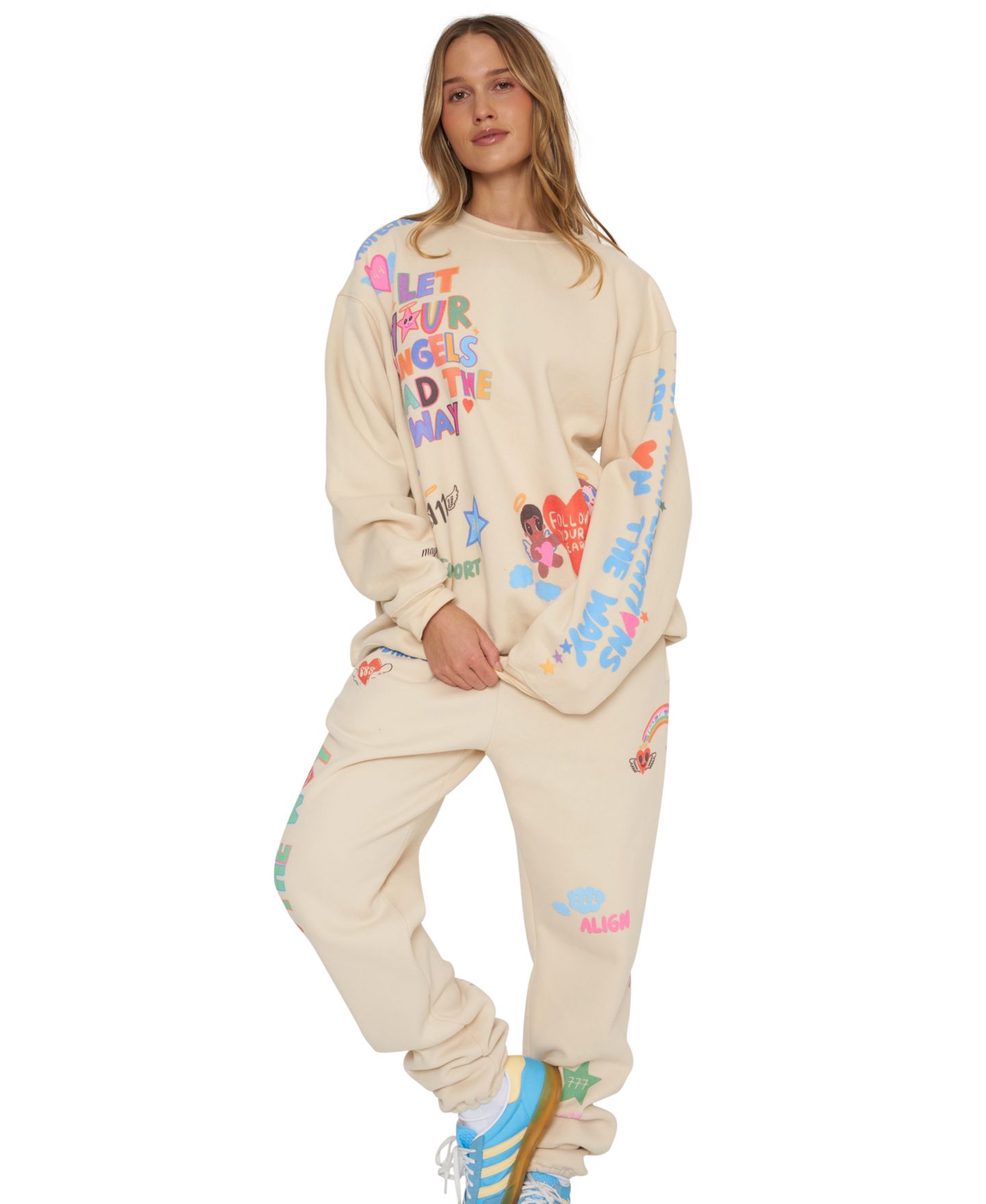 Женская толстовка Mayfair Juniors' Angels Lead Graphic Oversized Fleece Crewneck, цвет: Кремовый — фото 3