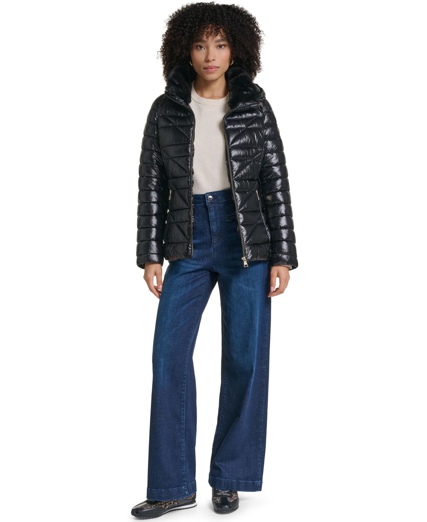 Женская куртка KARL LAGERFELD PARIS Short Hooded Faux Fur Collar Puffer, цвет: Чёрный — фото 2