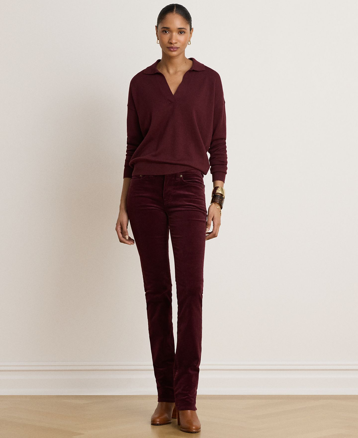 Женские брюки Lauren Ralph Lauren Petite Mid-Rise Slim-Straight Corduroy, цвет: Тёмный гранатовый — фото 2