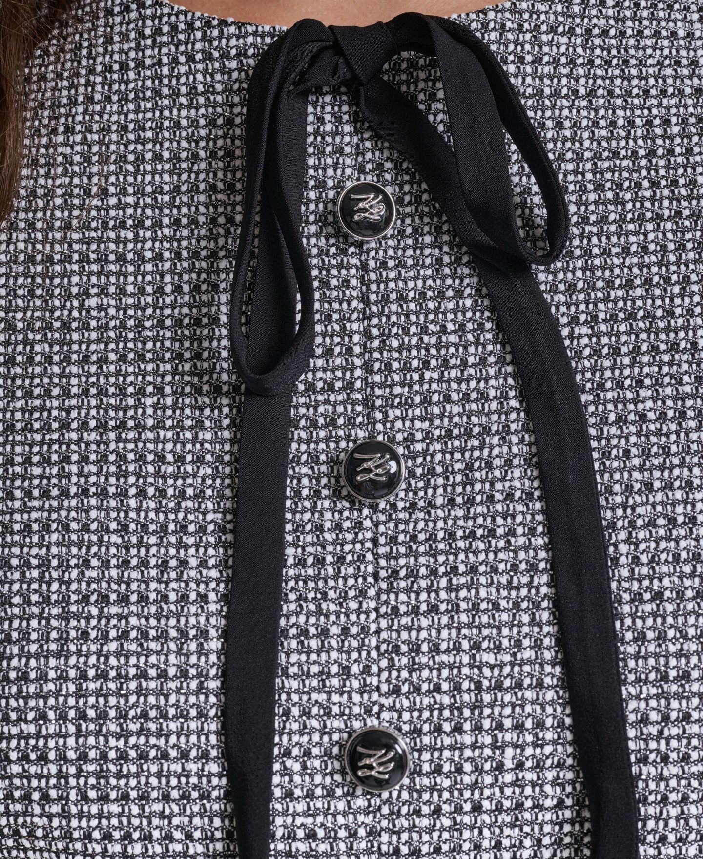 Женское платье KARL LAGERFELD PARIS Cocktail Sleeveless Tiered, цвет: Чёрный / Мягкий белый — фото 4