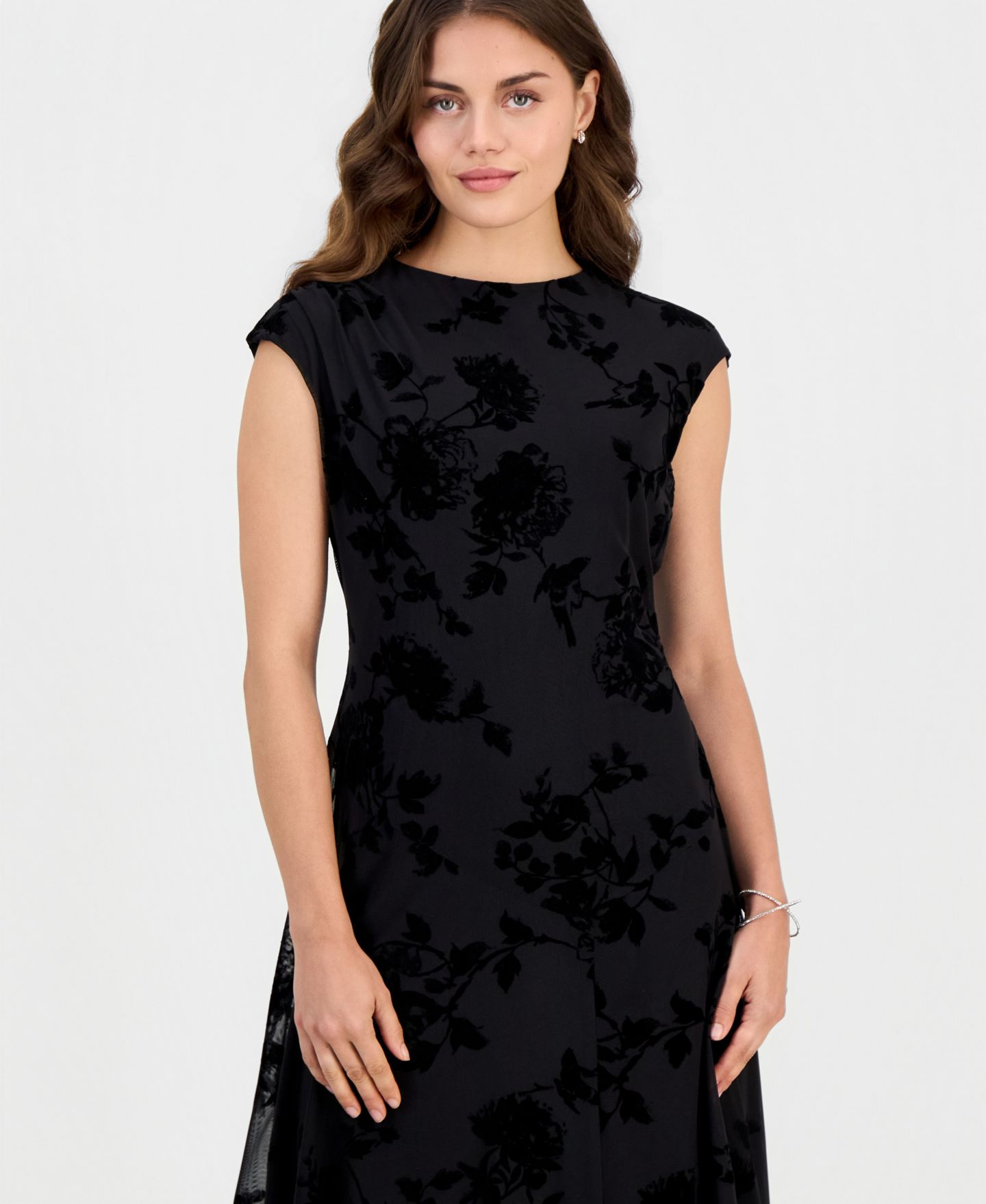 Женское платье Connected Petite Flocked Velvet Hankie Midi, цвет: Чёрный — фото 3