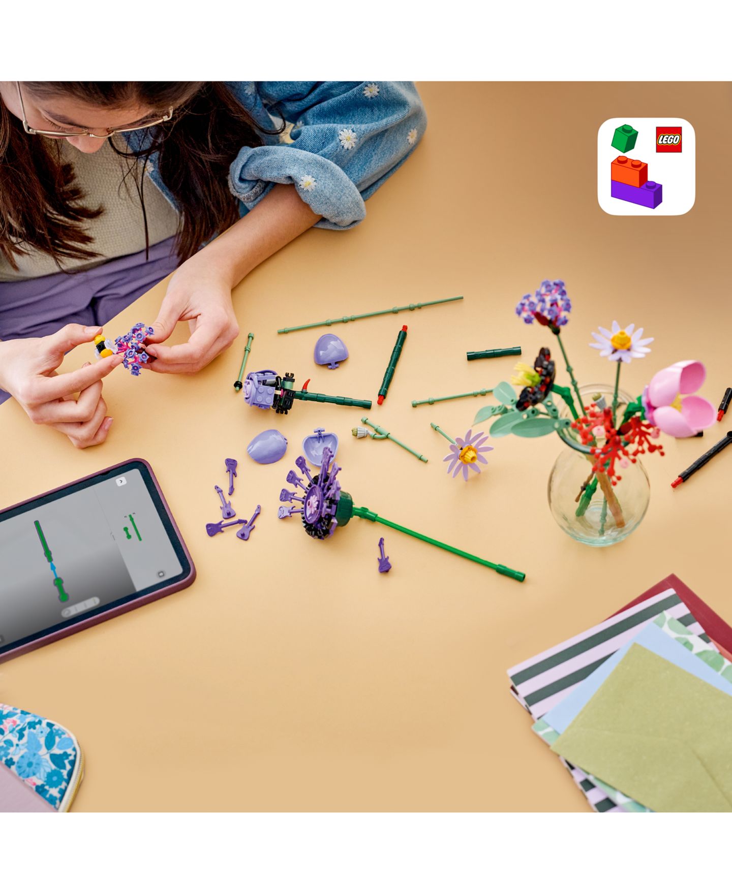 Детские конструкторы LEGO® Botanicals Editions Olivia Rodrigo’s Flower Bouquet 11507, 400 Pieces — фото 5