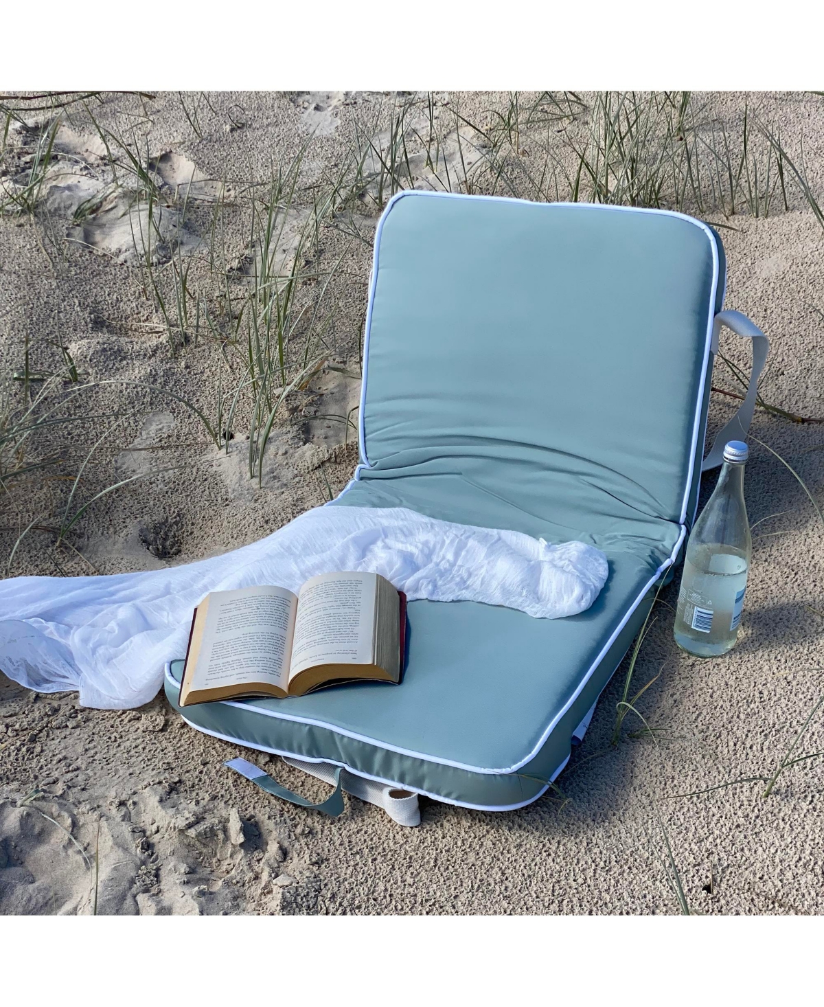 SUNNYLiFE Take Anywhere Folding Chair