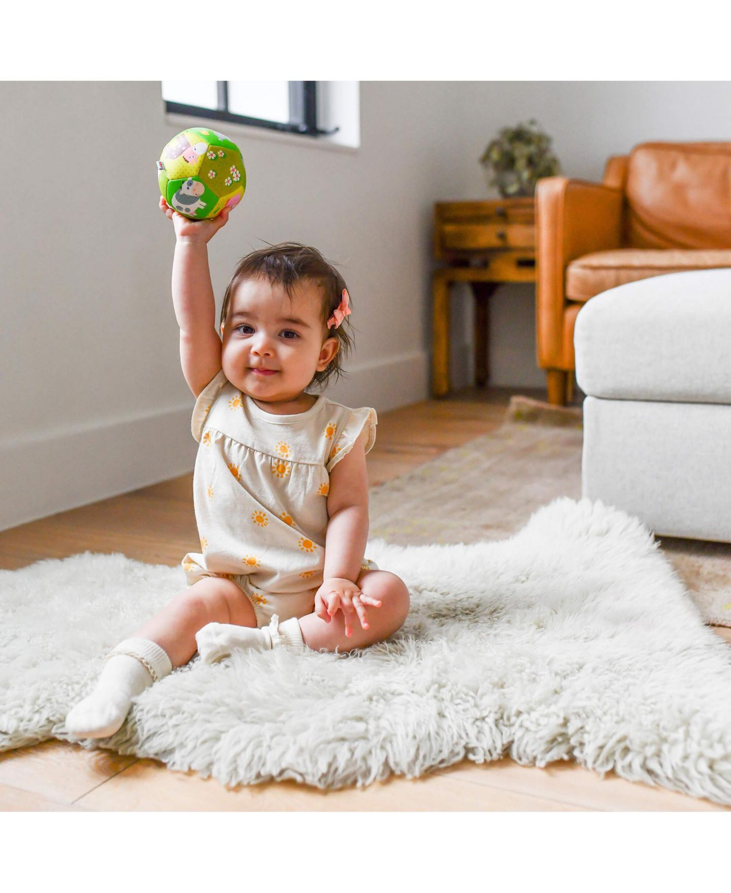 Детский мяч Haba On the Farm Soft Baby Ball with Farm Animals, Sensory Play, Ages 6 Months+, цвет: Зелёный — фото 4