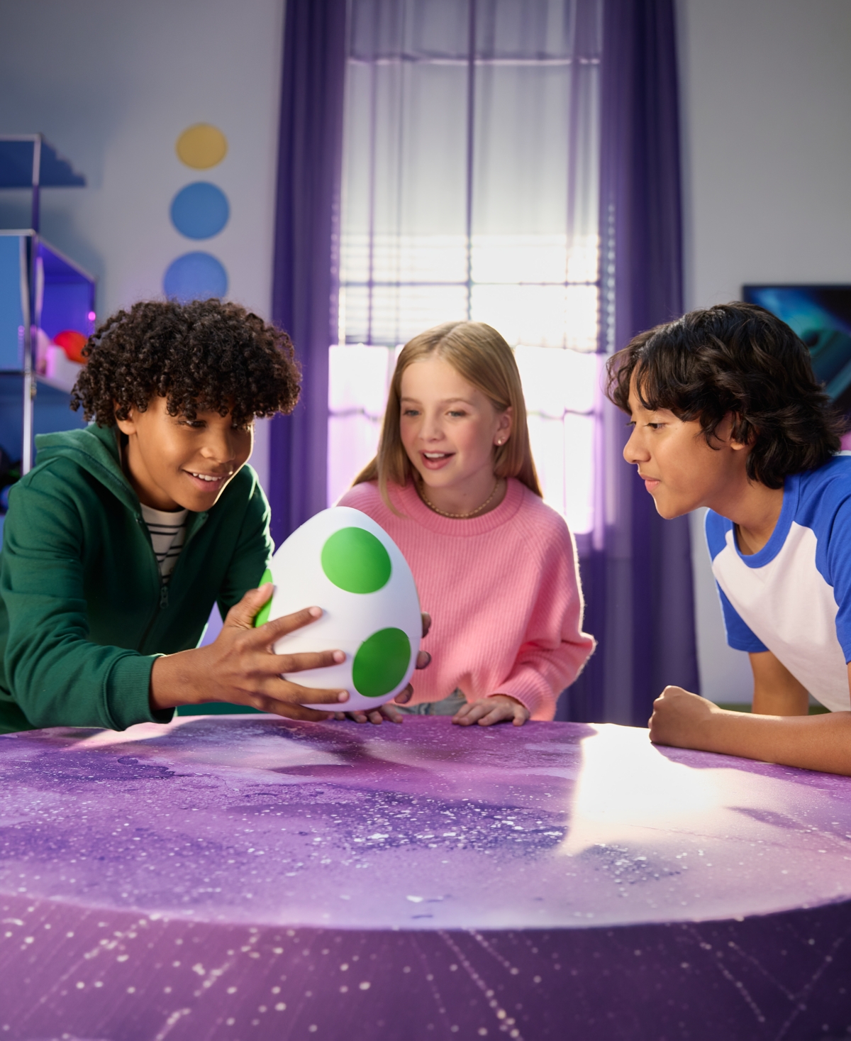 Super Mario Hatchin' Yoshi Interactive Figure